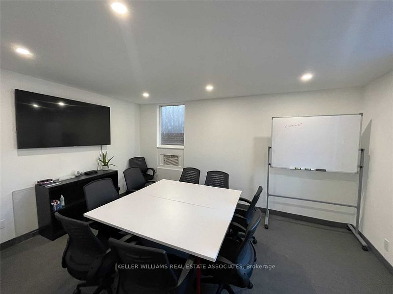 #second Floor - 82 Lakeshore Road Property Photo 5