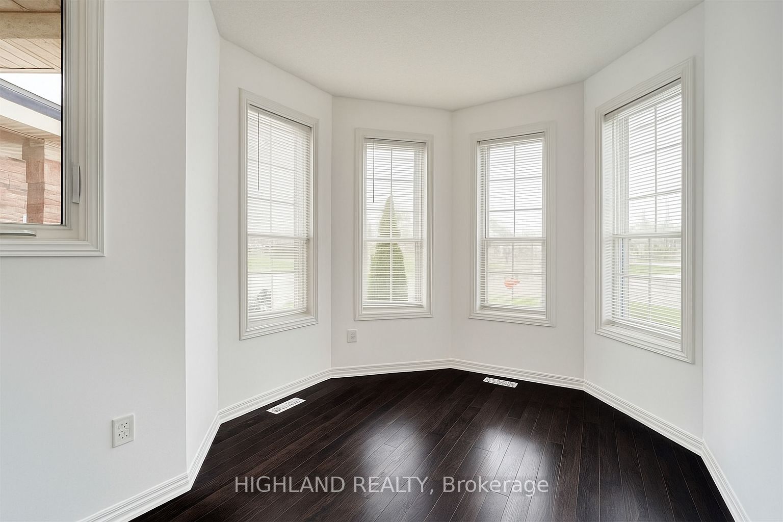 268 Ruhl Drive Property Photo 7