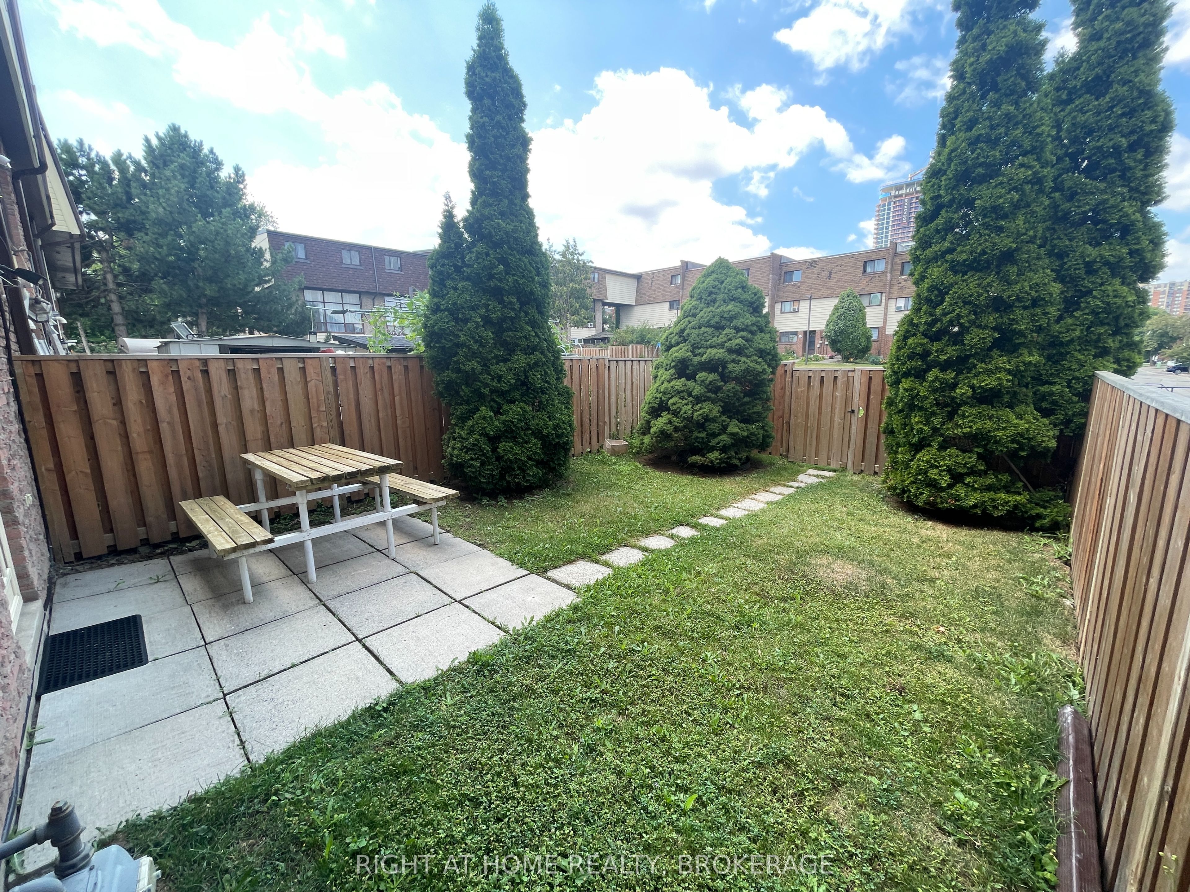 180 Mississauga Valley Boulevard 140 Property Photo 34