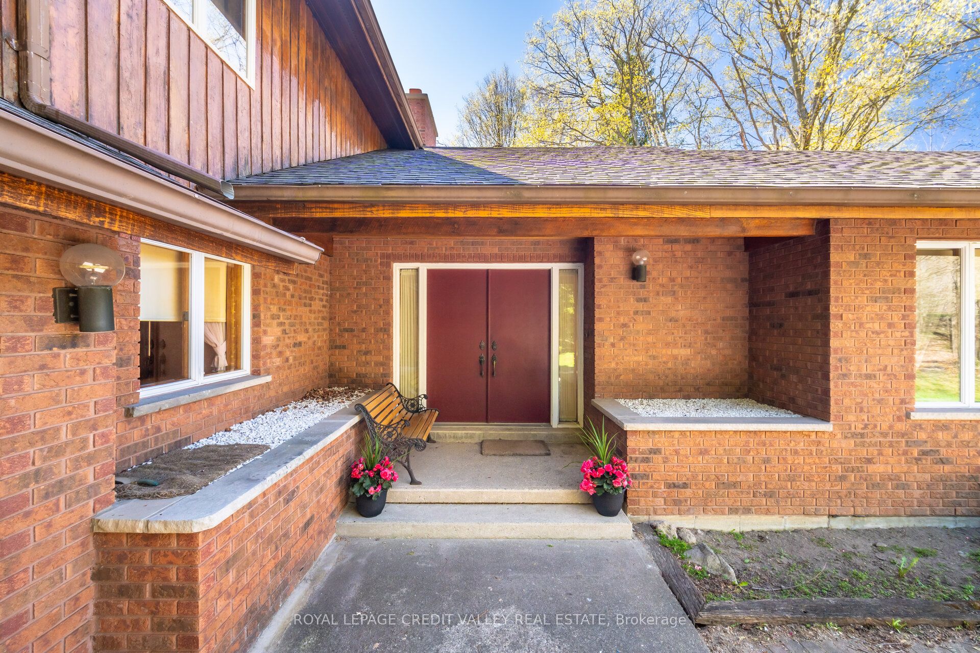 17940 Airport Road Property Photo 4