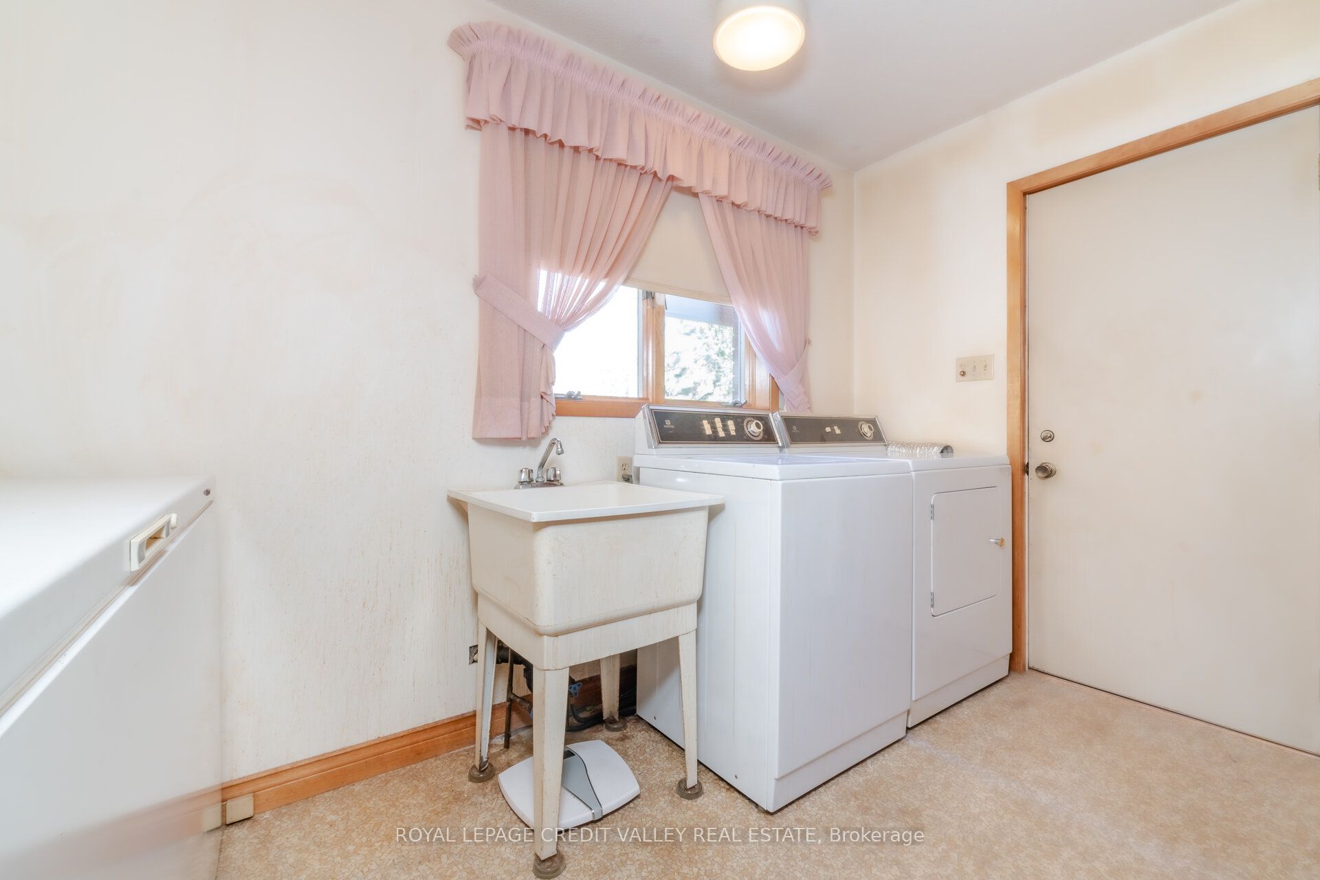 17940 Airport Road Property Photo 26