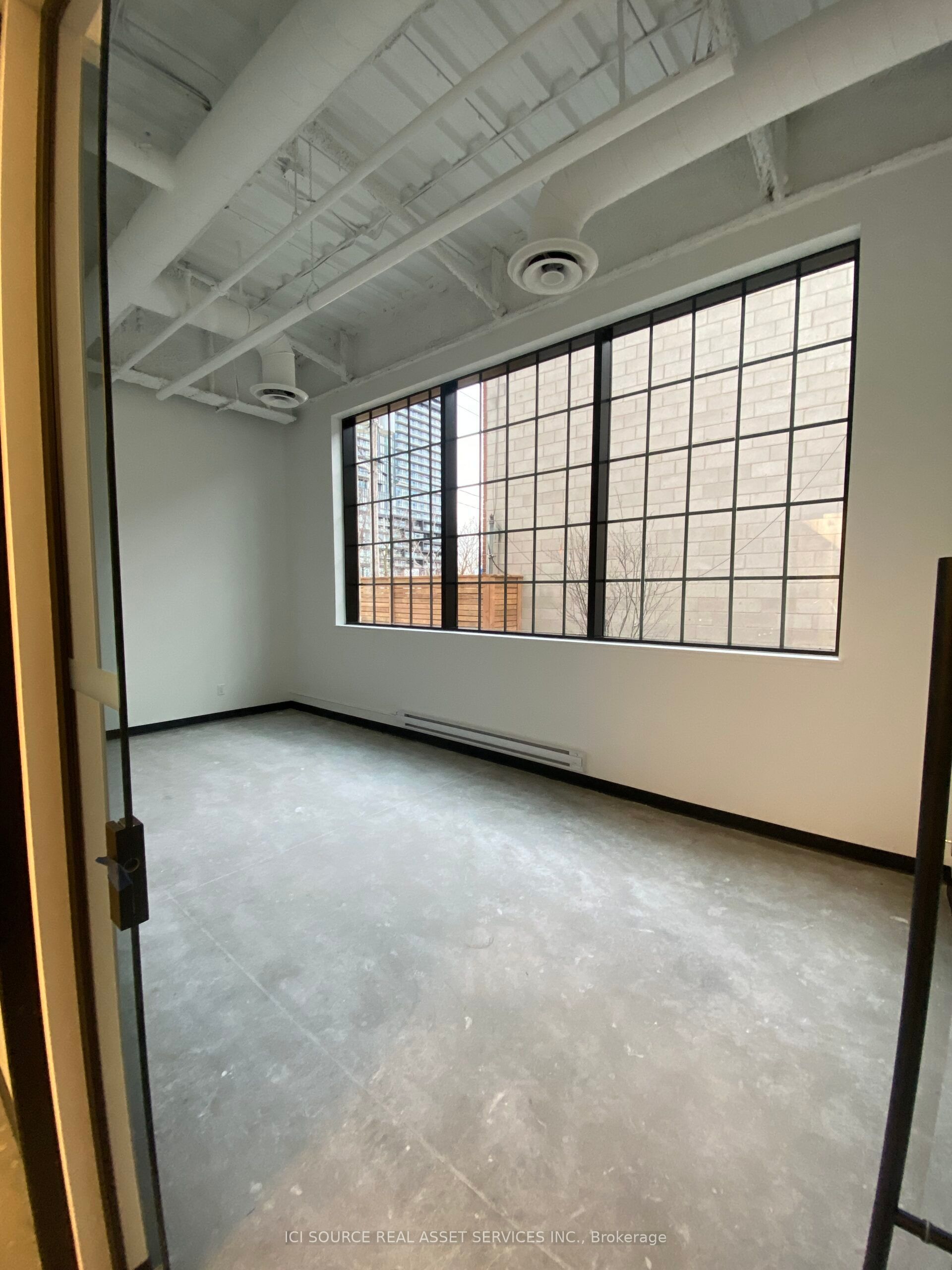 #107 - 300 Geary Avenue Property Photo 4