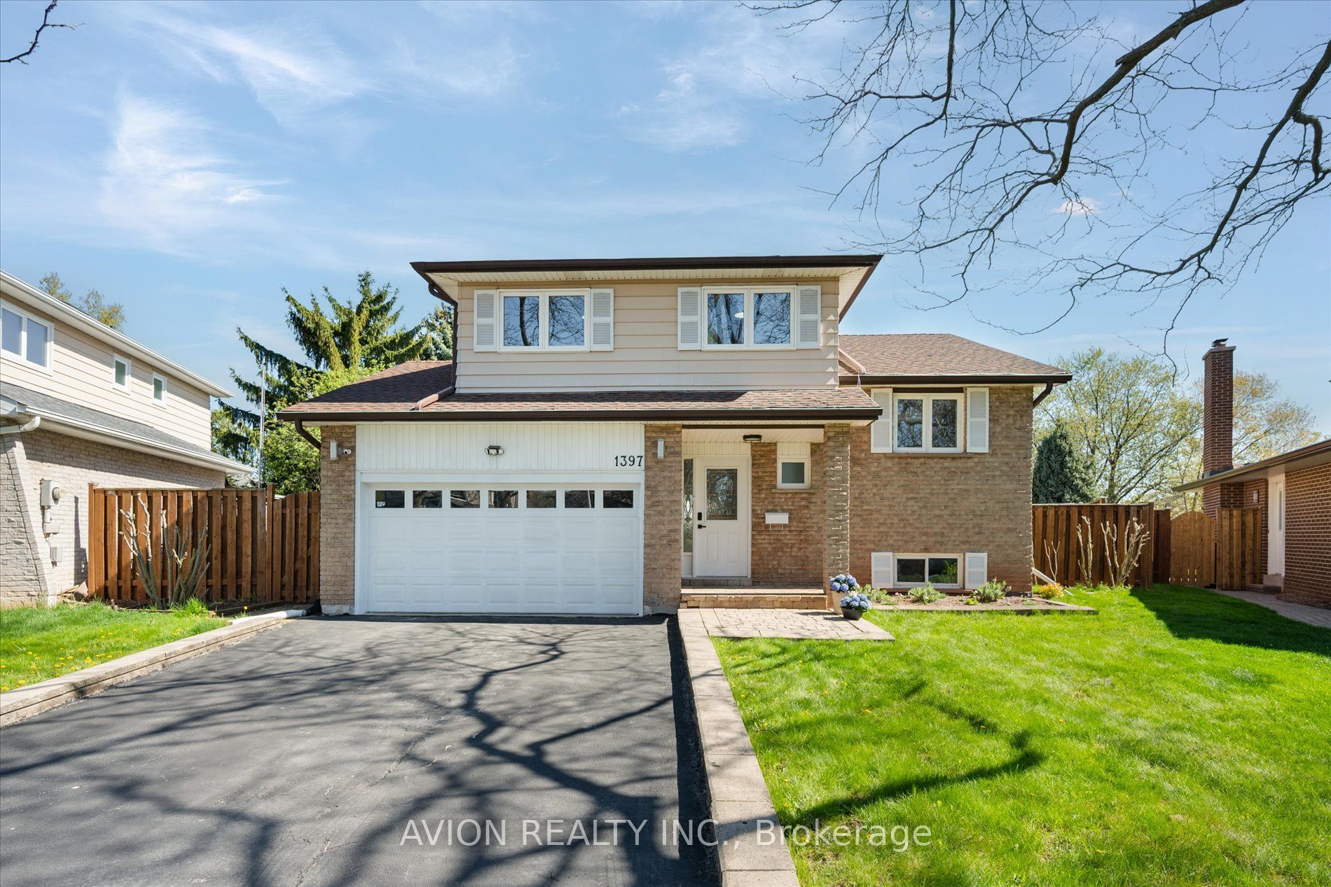 1397 Highgate Ct Property Photo 1