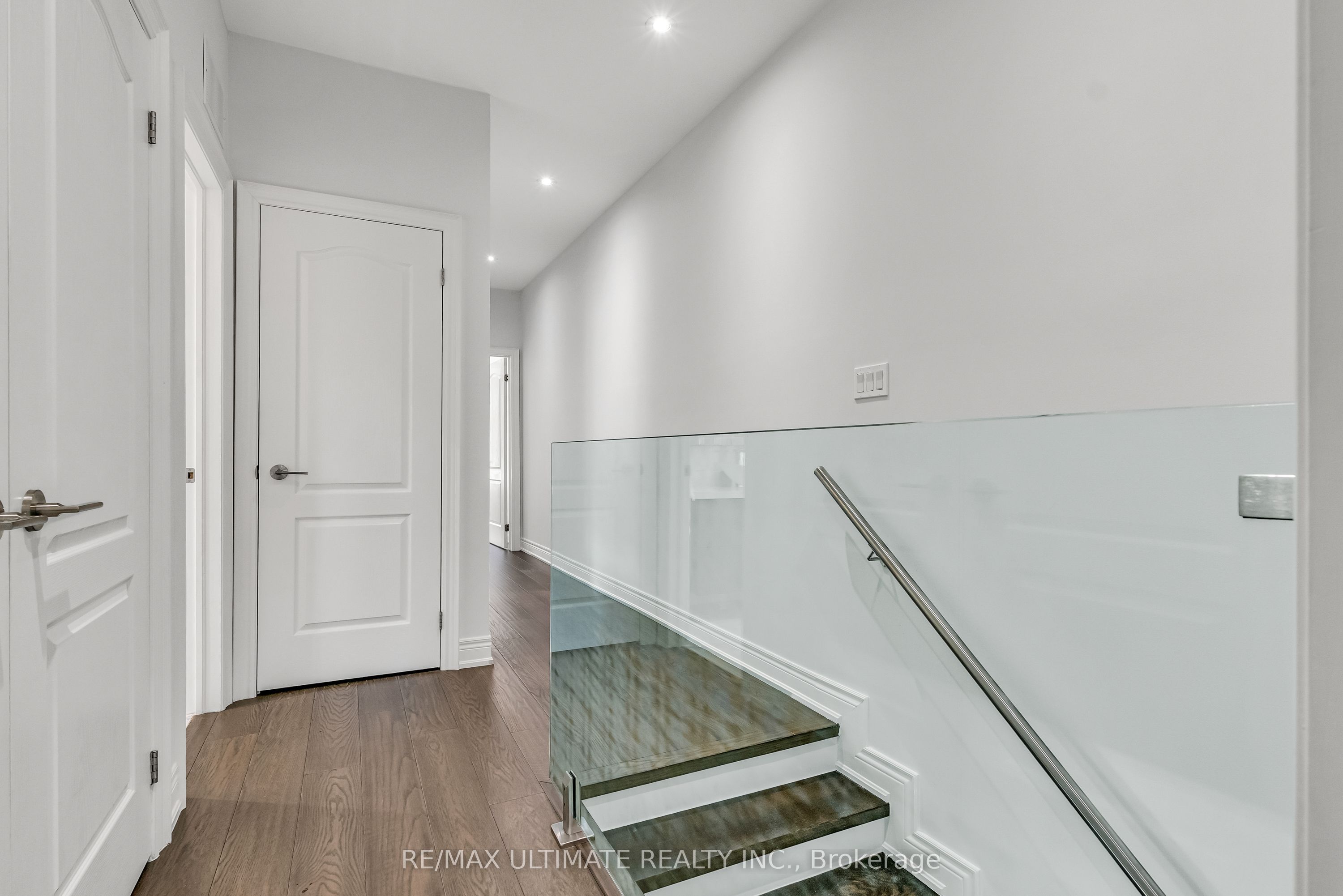 420 Harvie Avenue Property Photo 16