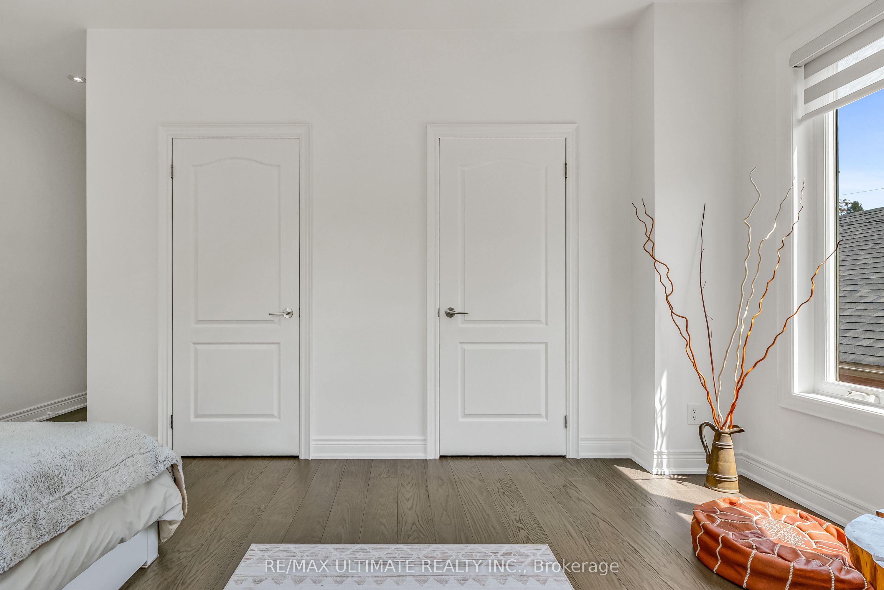420 Harvie Avenue Property Photo 22