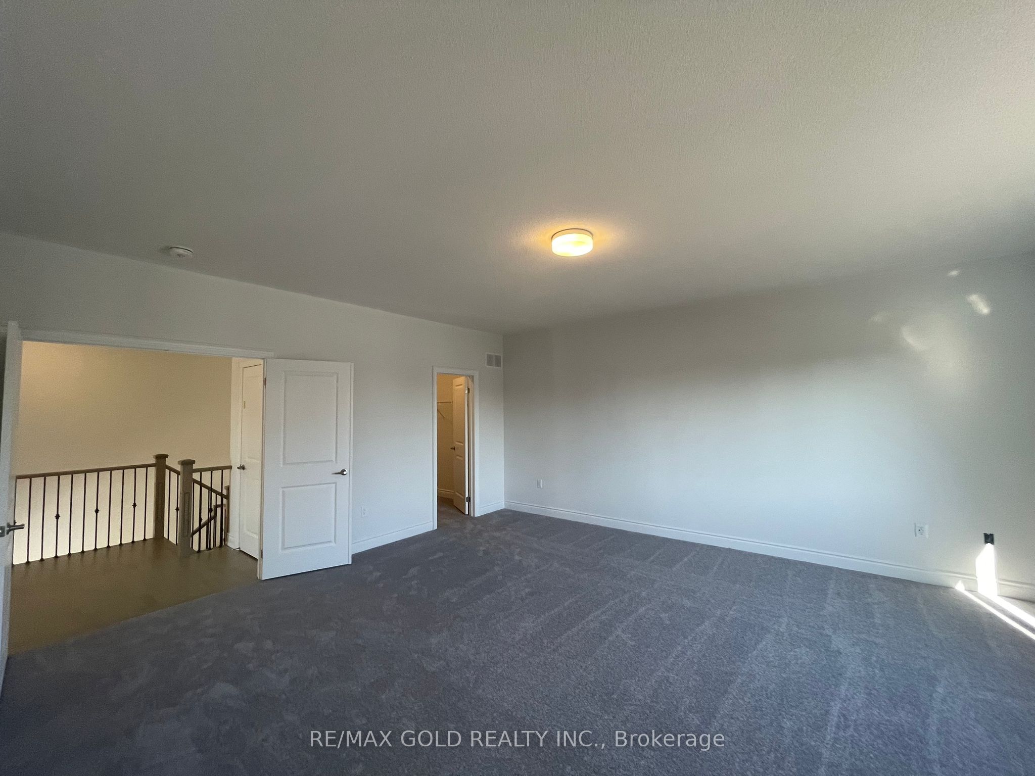 31 Dolomite Drive Property Photo 16