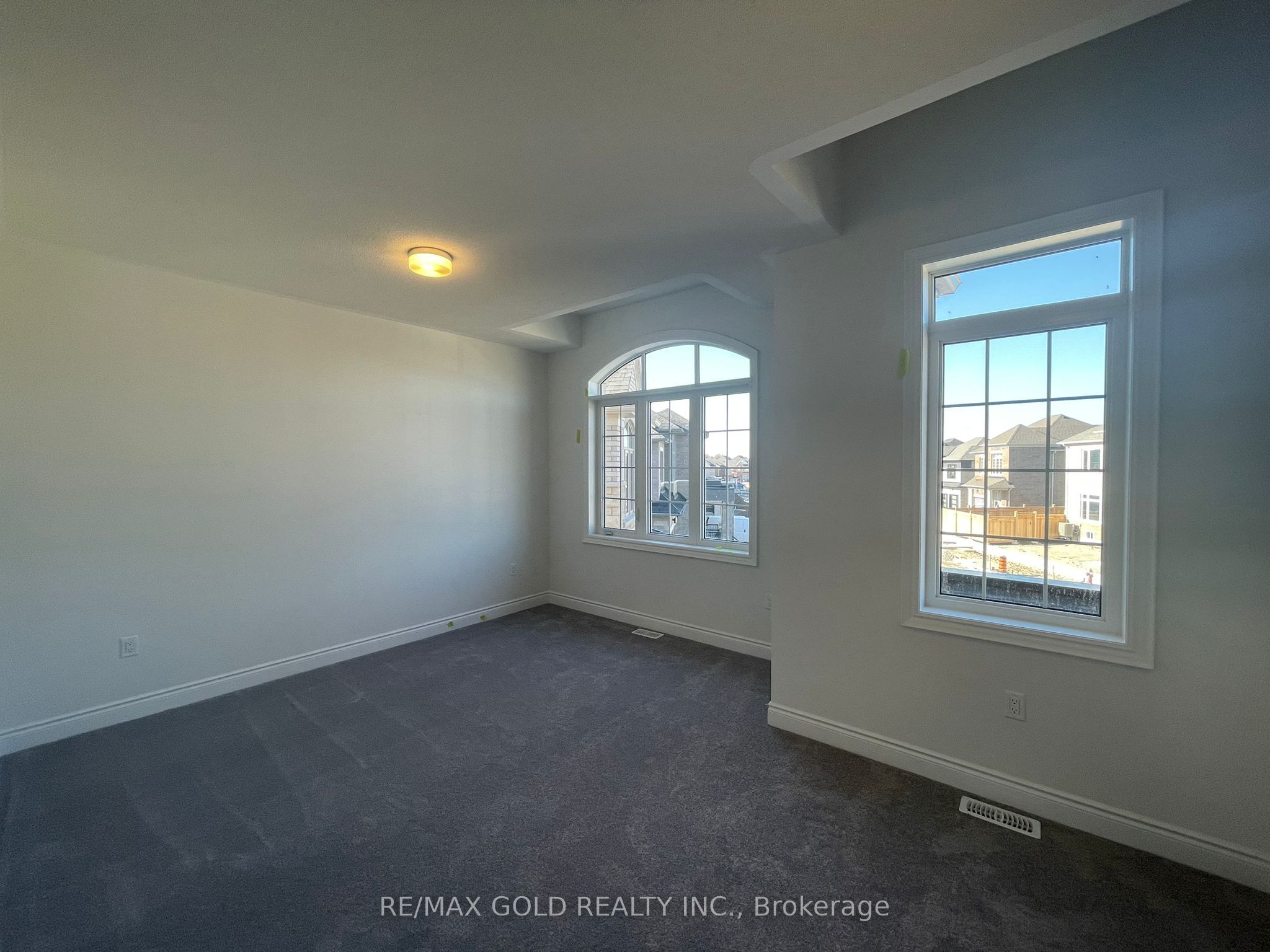 31 Dolomite Drive Property Photo 18