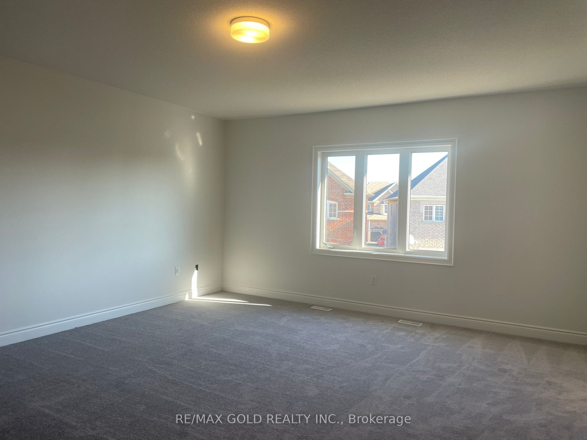 31 Dolomite Drive Property Photo 19