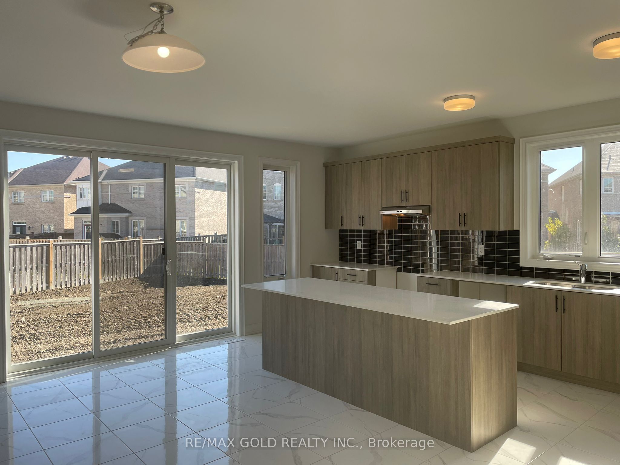 31 Dolomite Drive Property Photo 43