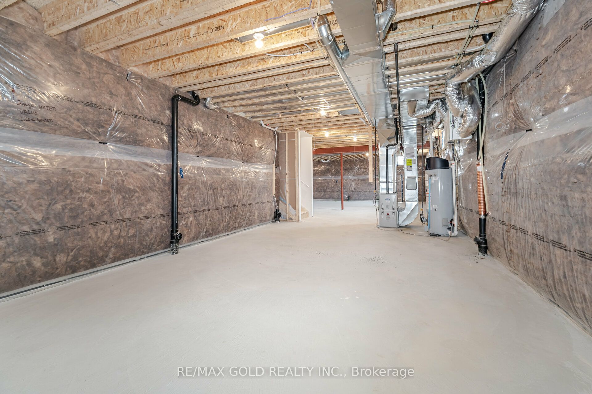 31 Dolomite Drive Property Photo 46