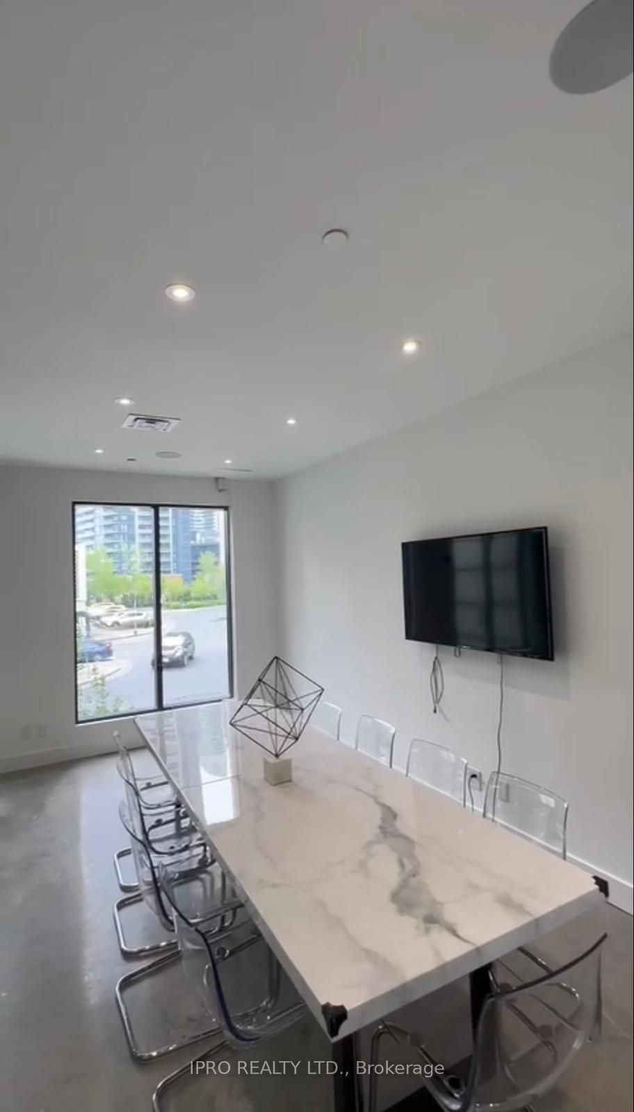 92 Park Lawn Road Property Photo 11