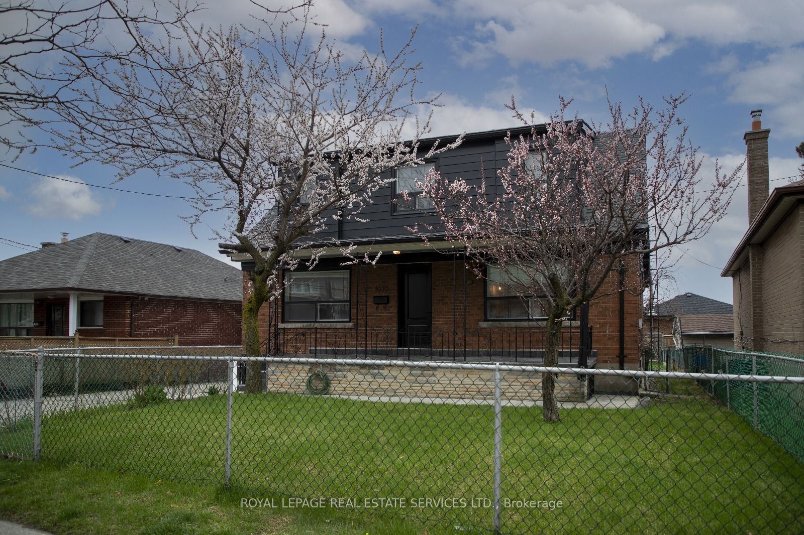 1010 Caledonia Road Property Photo 1