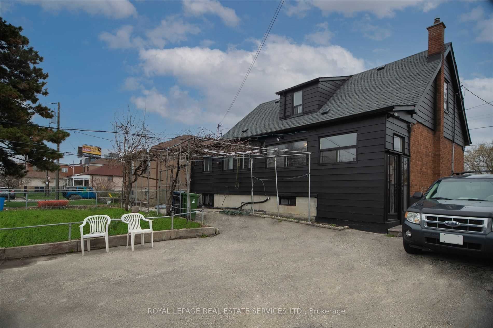 1010 Caledonia Road Property Photo 4