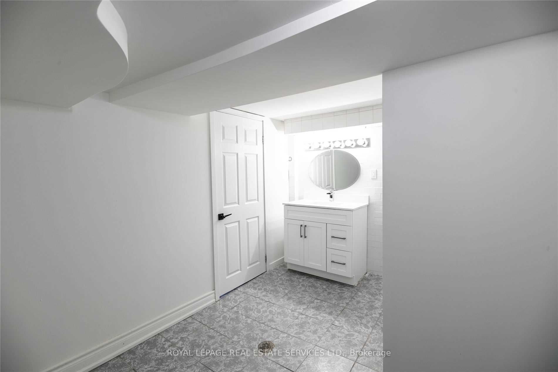 1010 Caledonia Road Property Photo 11