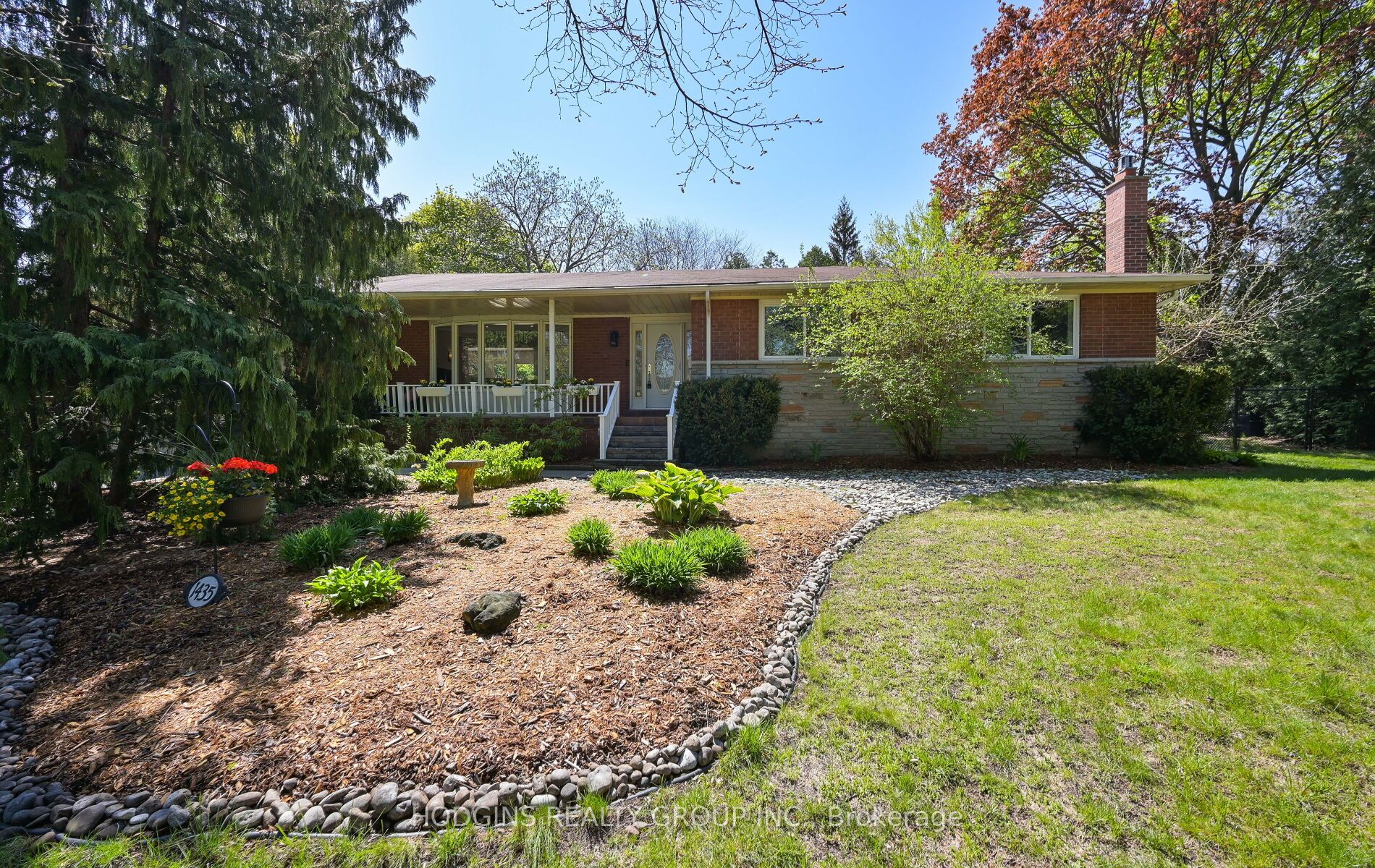 1435 Saginaw Crescent Property Photo 5