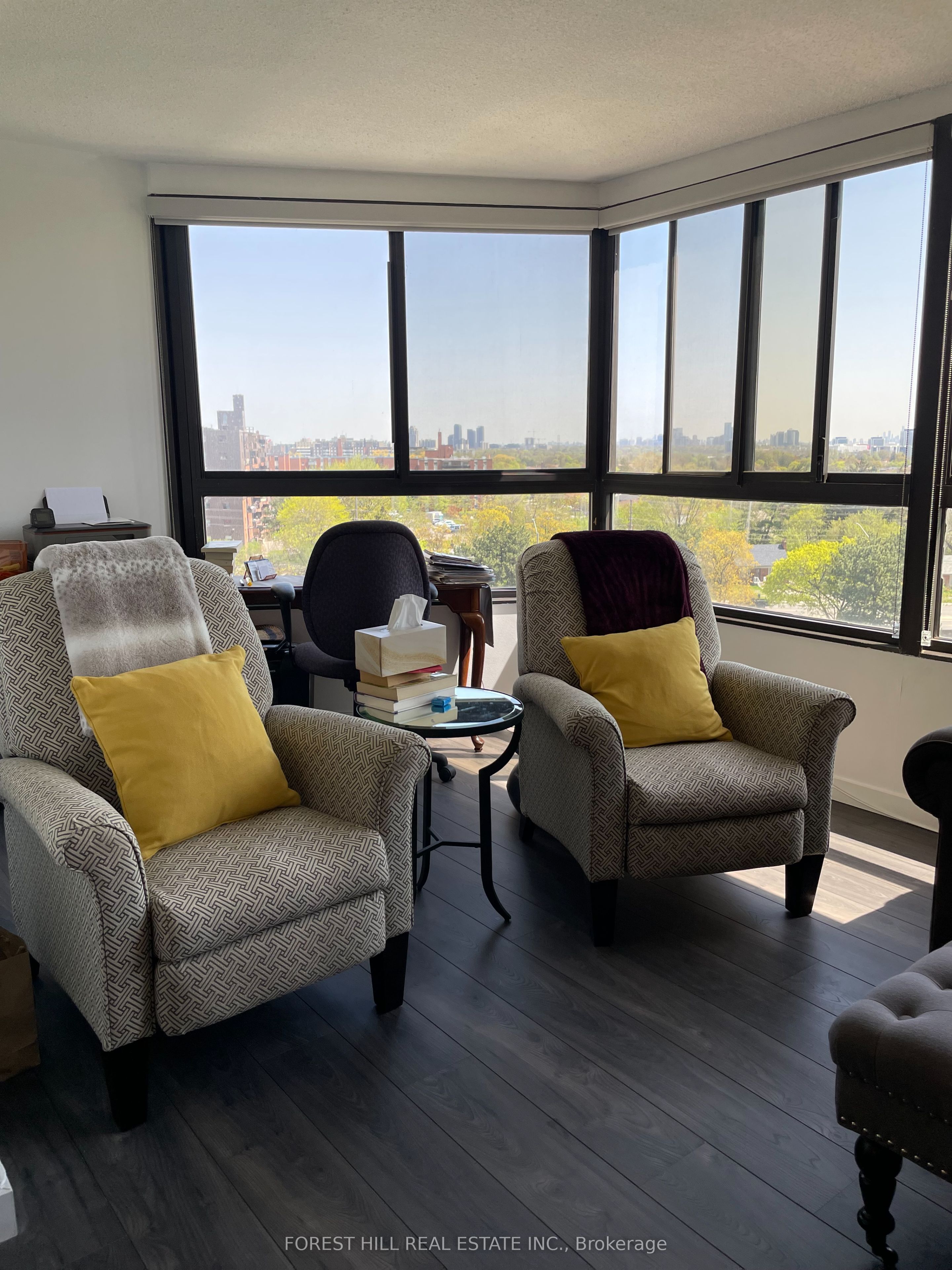 #905 - 1300 Bloor Street Property Photo 4