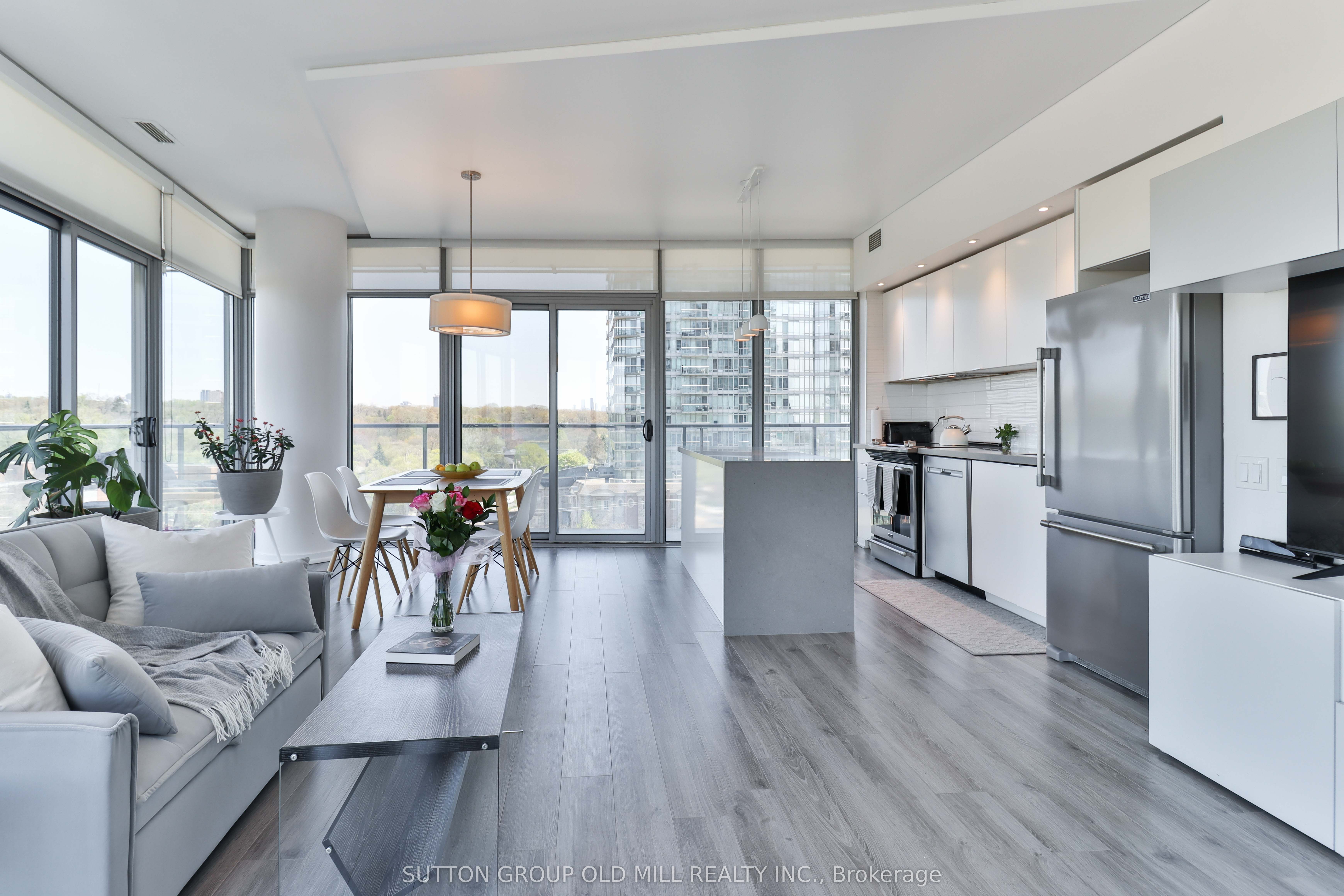 #714 - 103 The Queensway Property Photo 1