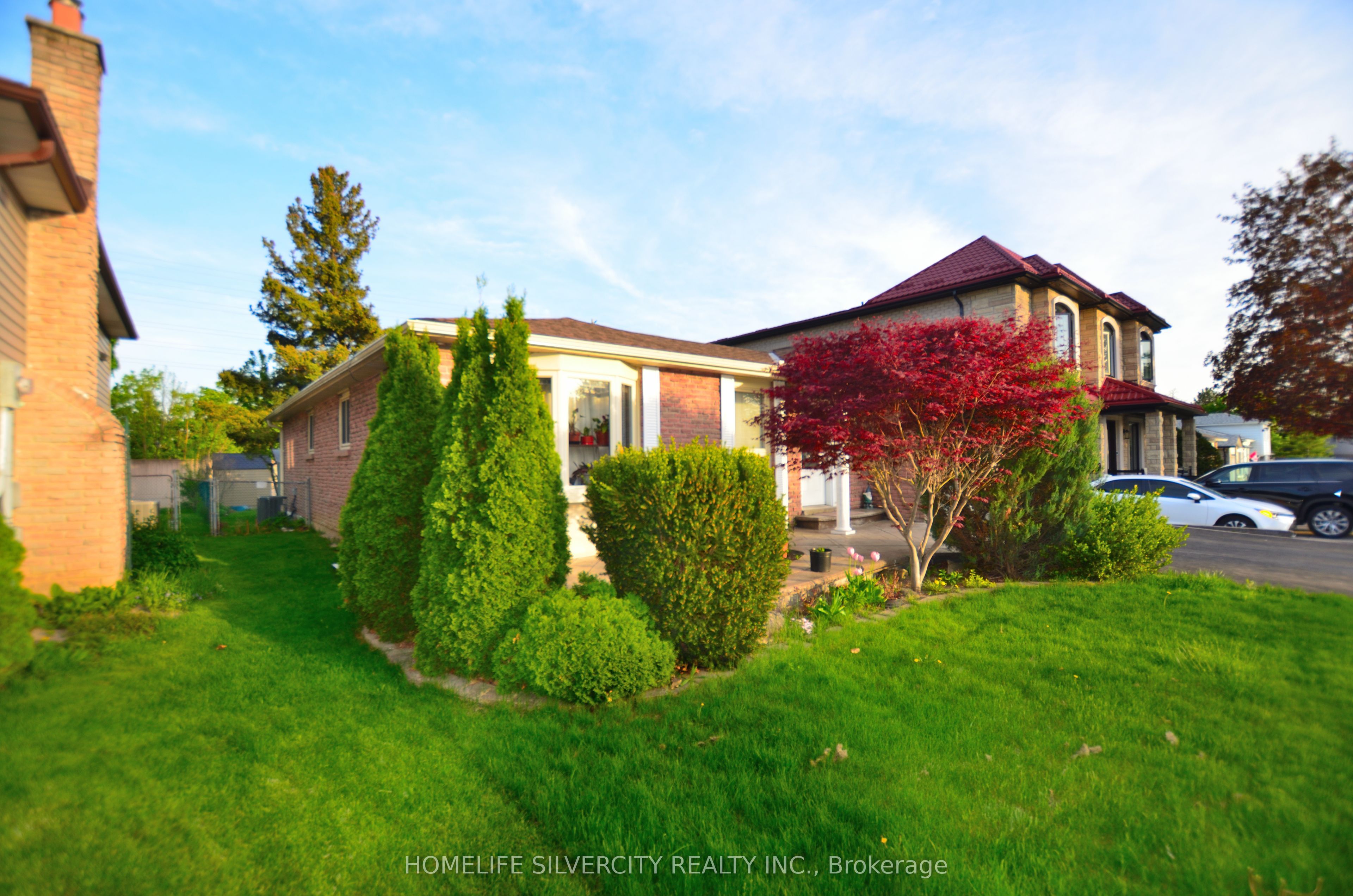35 Geneva Crescent Property Photo 4