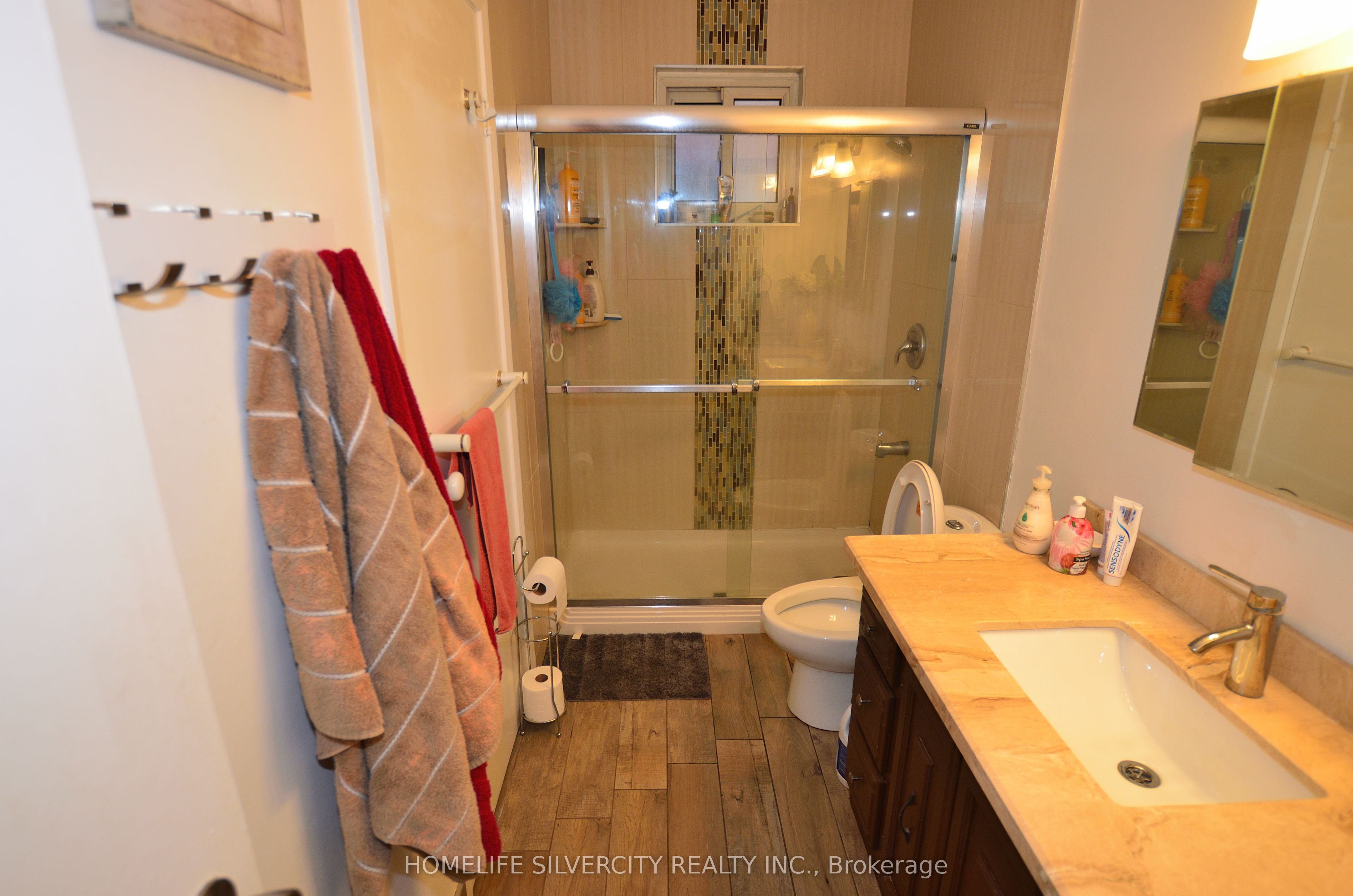 35 Geneva Crescent Property Photo 20