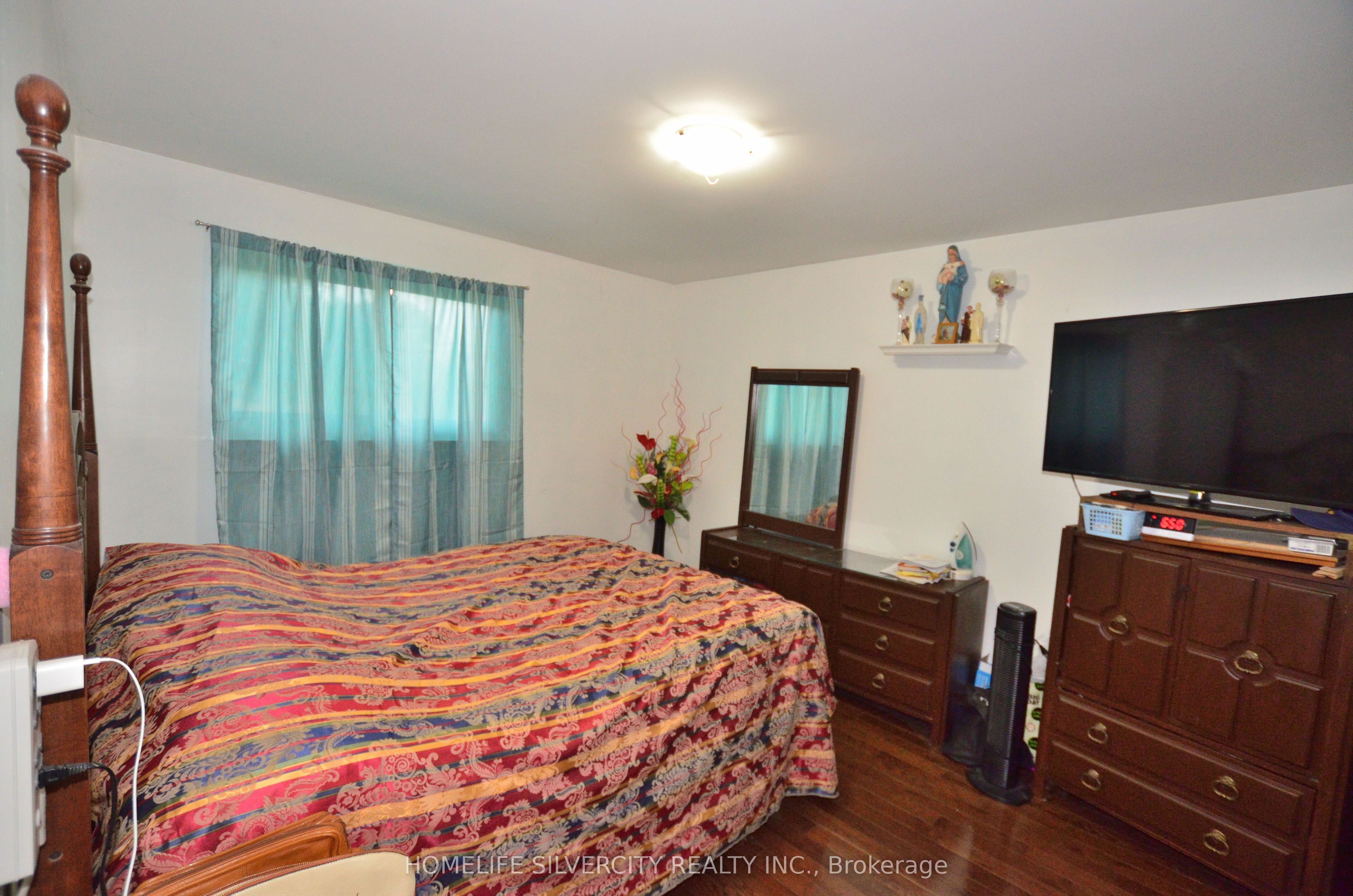 35 Geneva Crescent Property Photo 22
