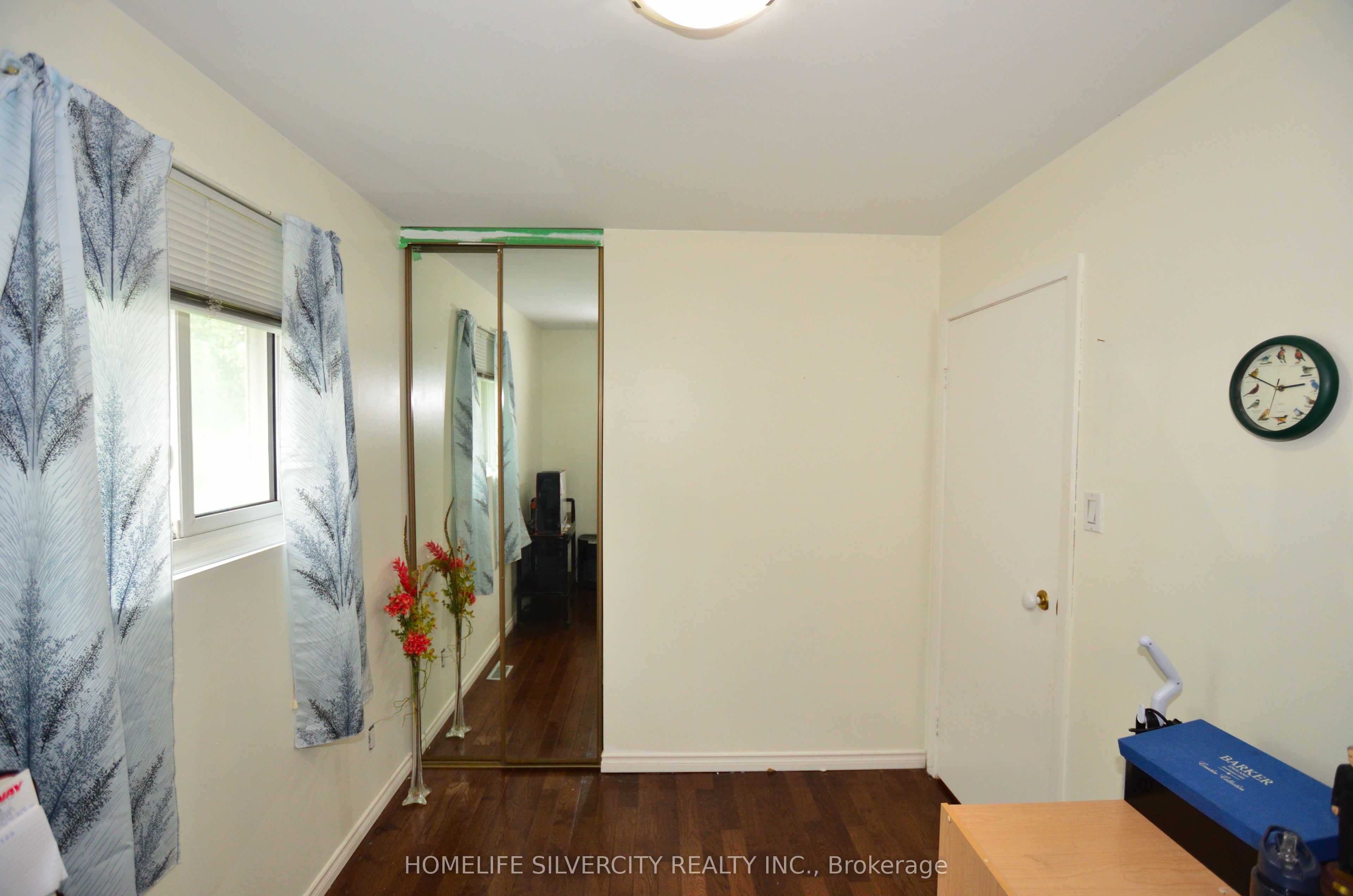 35 Geneva Crescent Property Photo 33