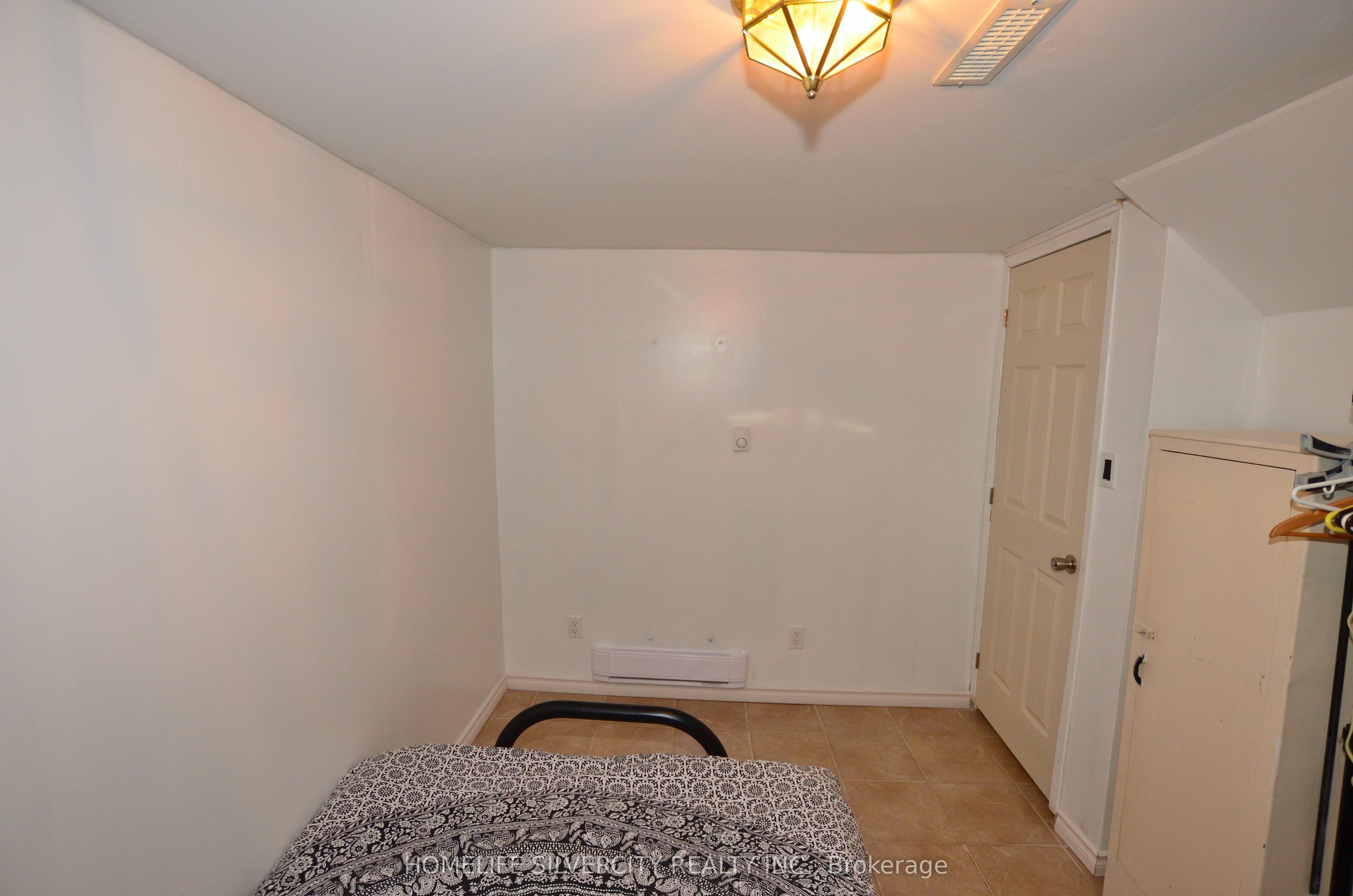 35 Geneva Crescent Property Photo 42
