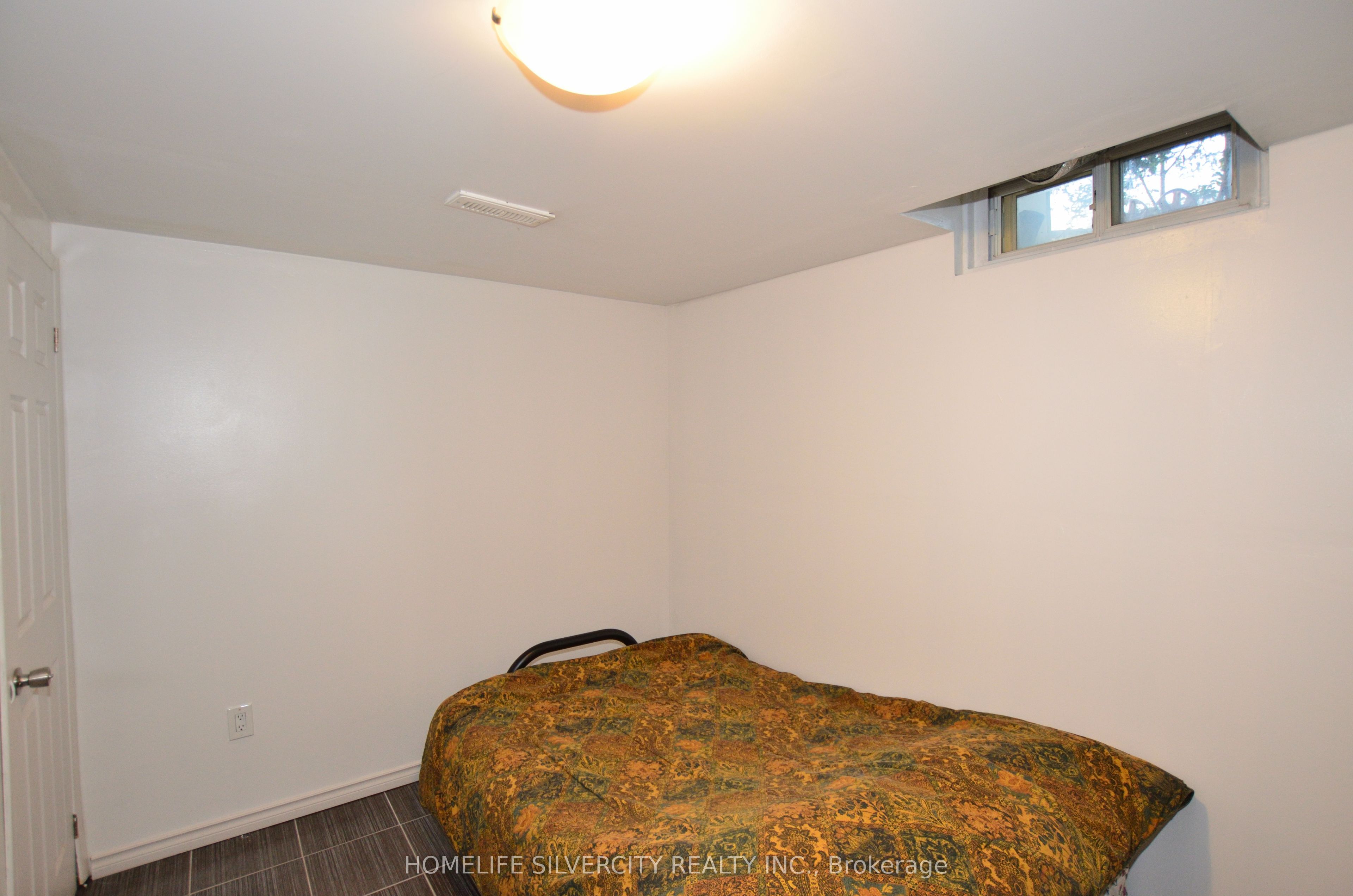 35 Geneva Crescent Property Photo 44