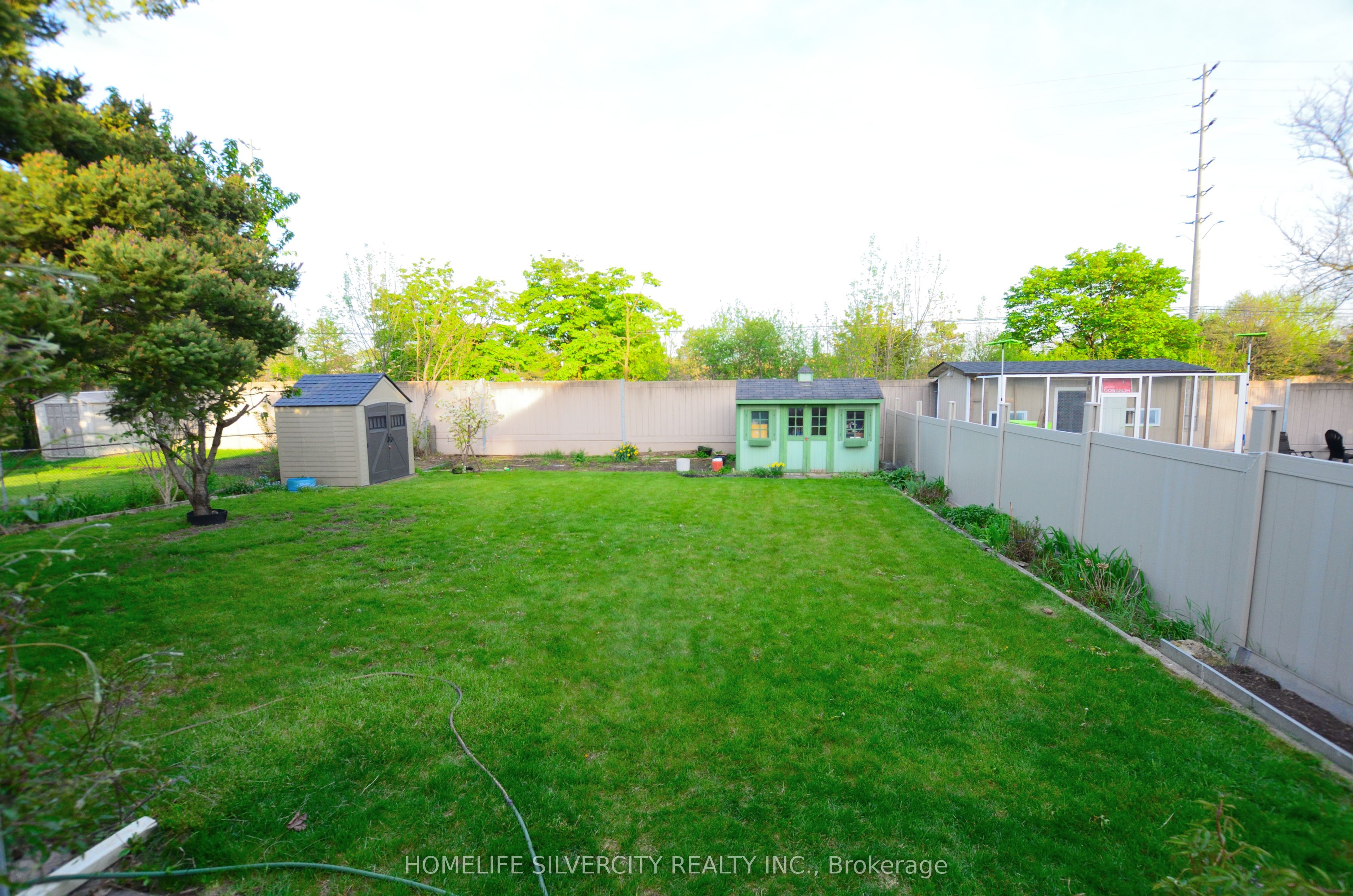 35 Geneva Crescent Property Photo 45