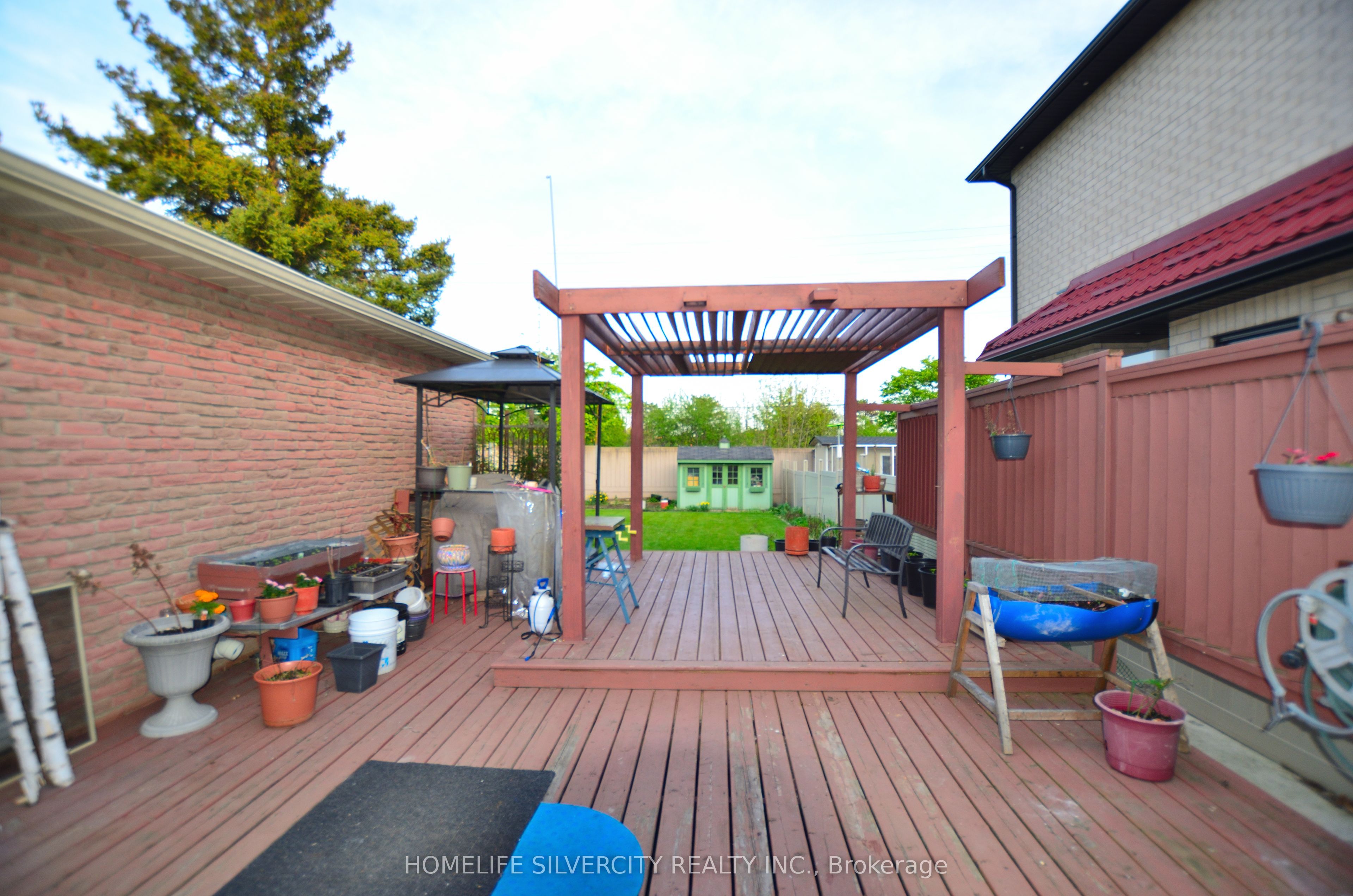 35 Geneva Crescent Property Photo 47