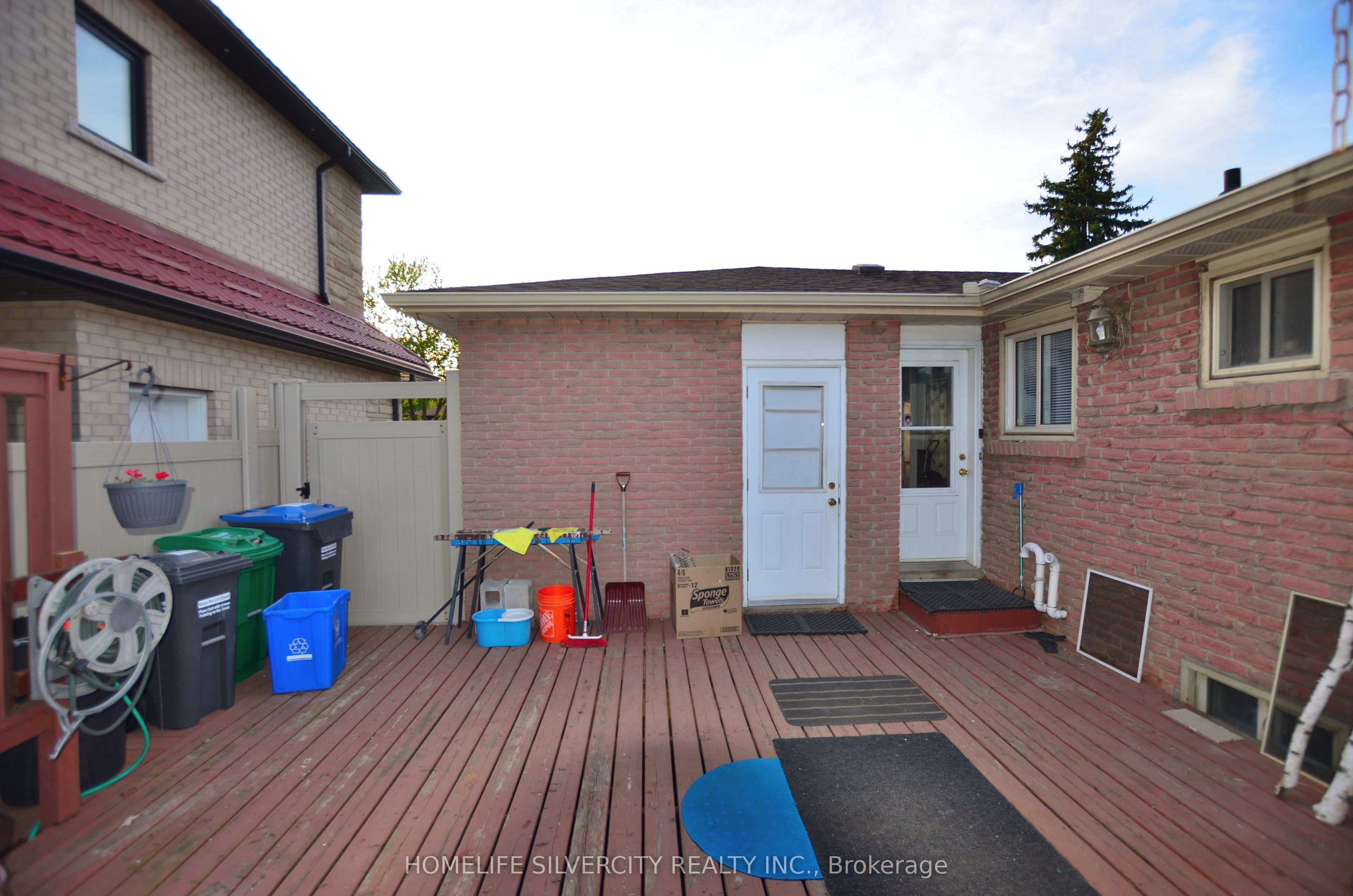 35 Geneva Crescent Property Photo 48