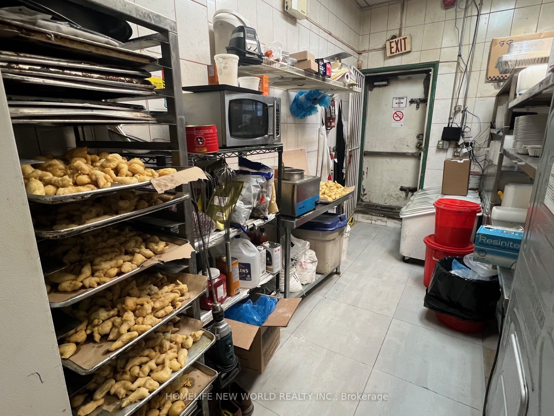 1662 Eglinton Avenue W Gnd+bmt Property Photo 17