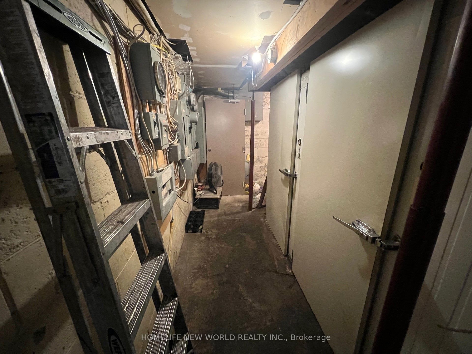 1662 Eglinton Avenue W Gnd+bmt Property Photo 34