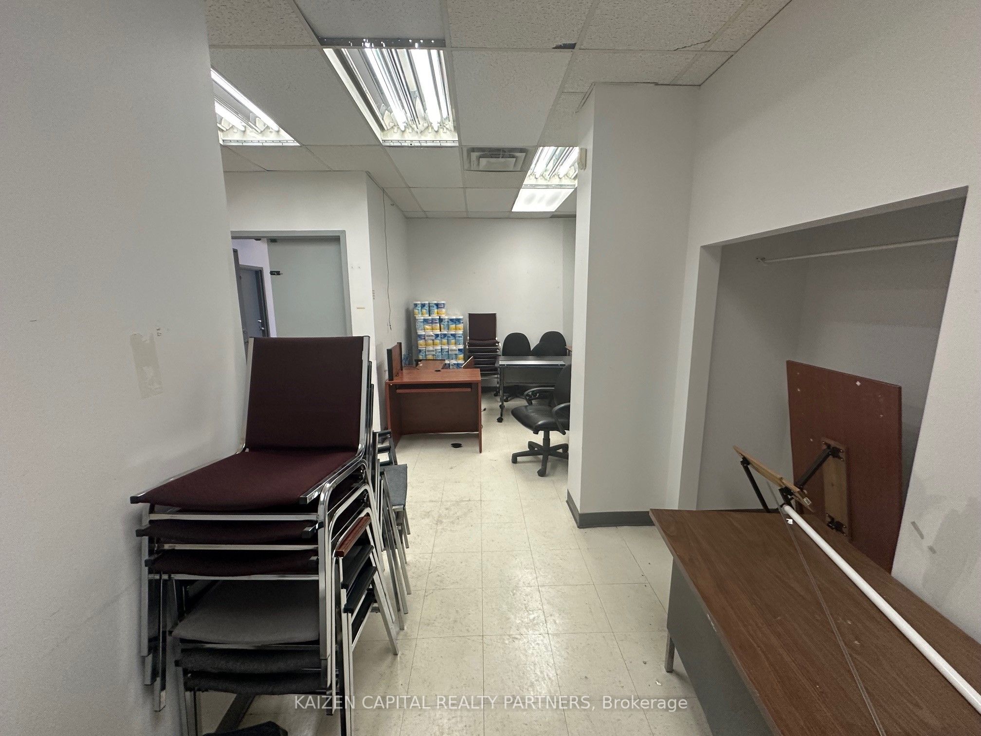 901 Jane Street 200 Property Photo 2