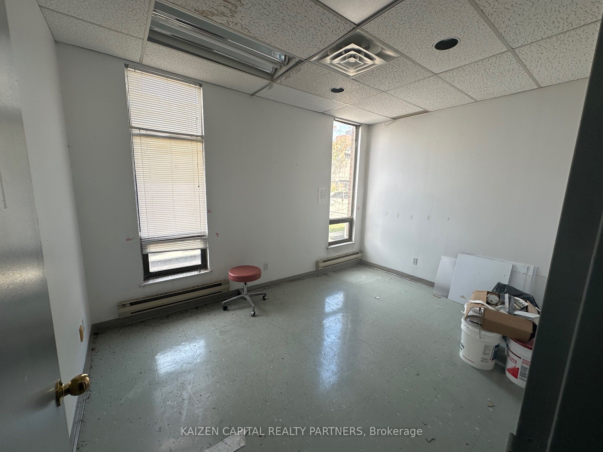 901 Jane Street 200 Property Photo 3