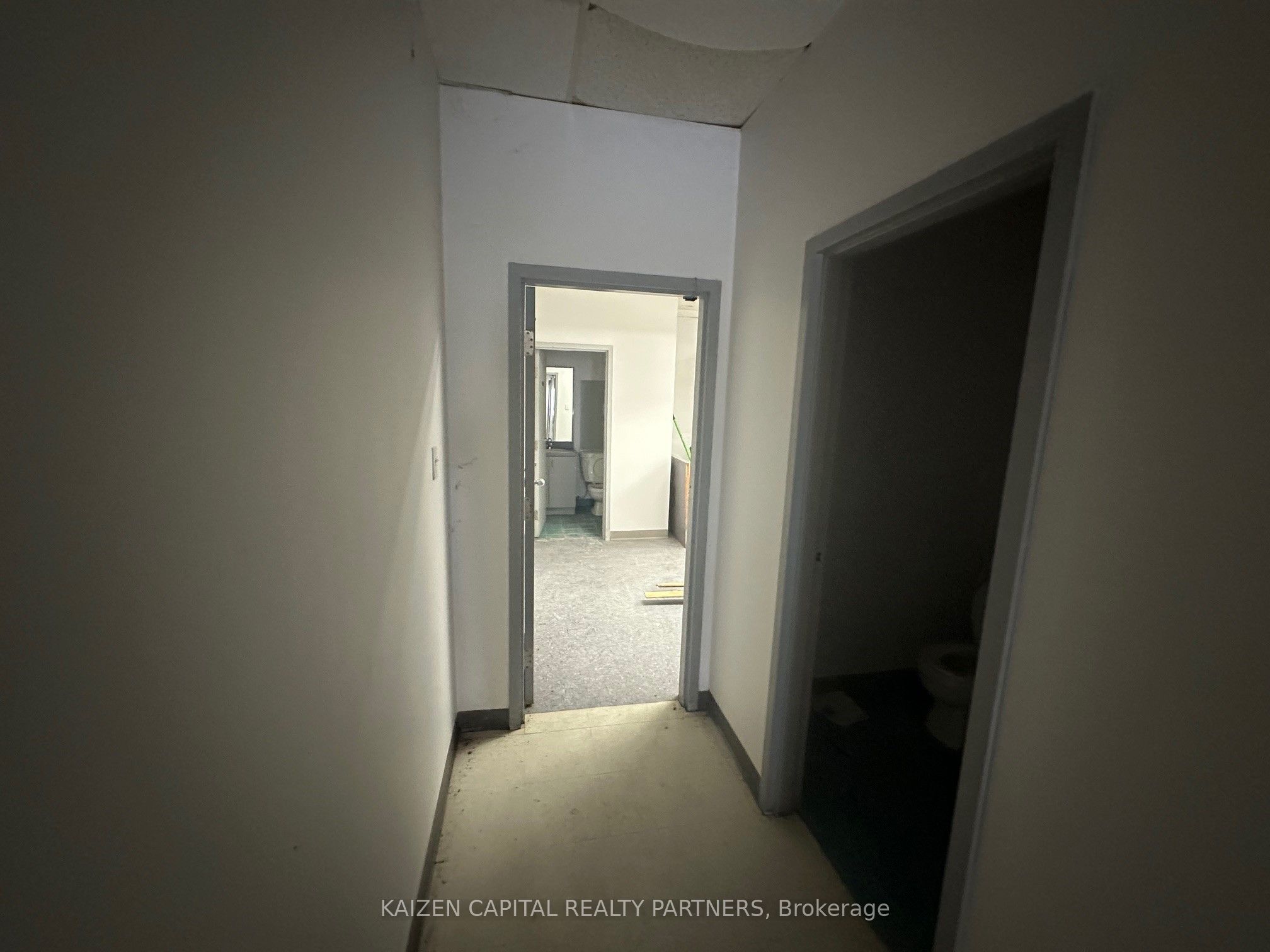 901 Jane Street 200 Property Photo 11