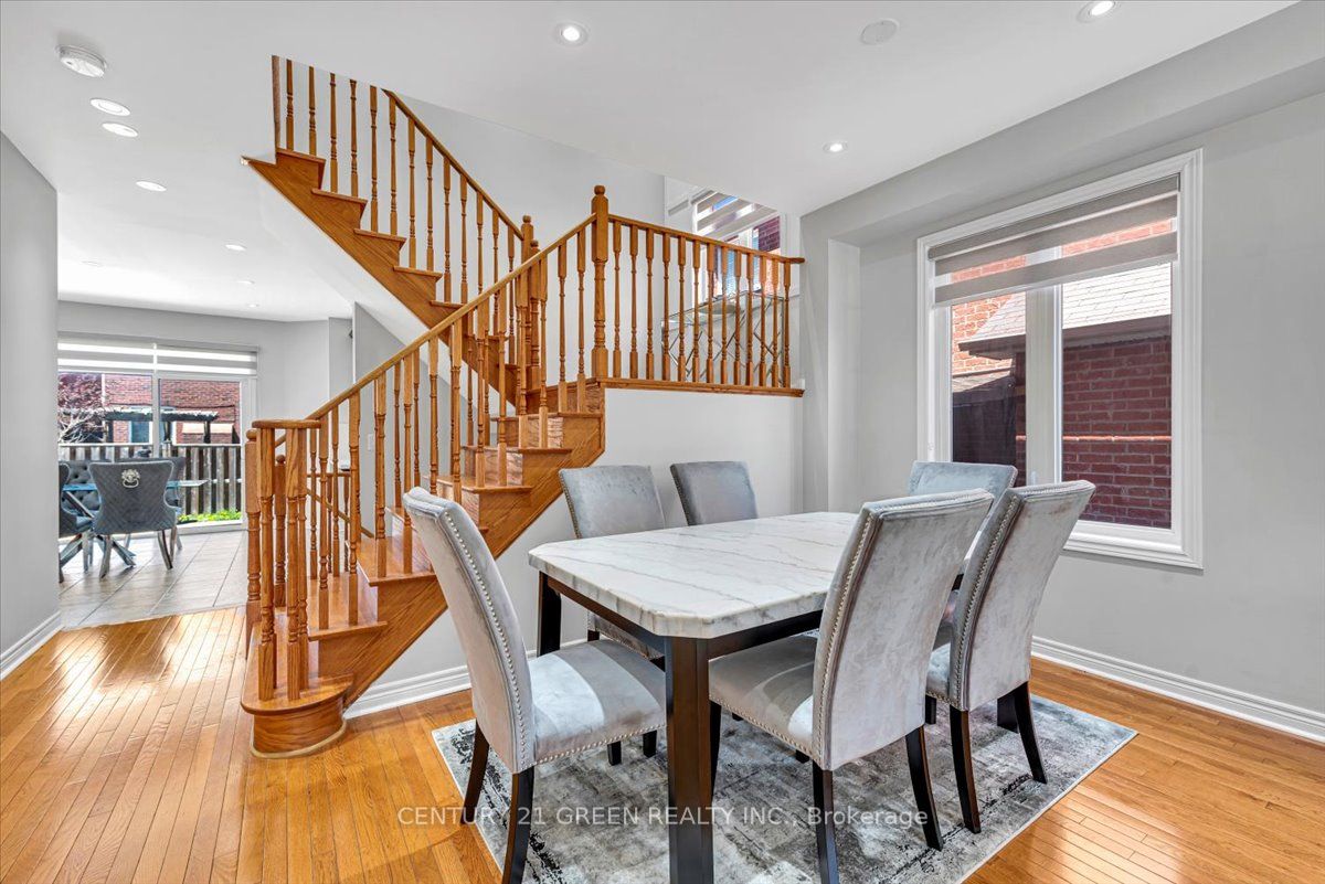 7 Accent Circle Property Photo 6