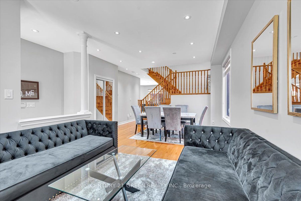 7 Accent Circle Property Photo 8