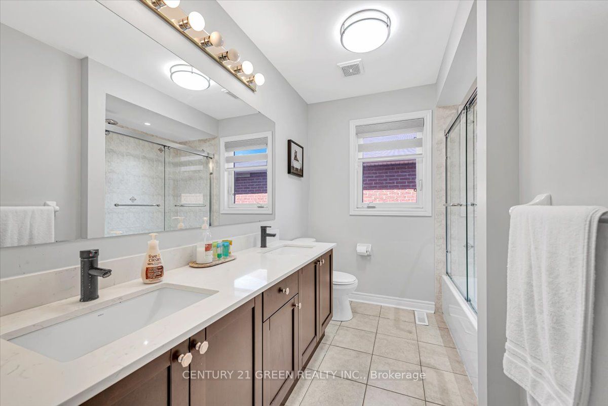 7 Accent Circle Property Photo 19