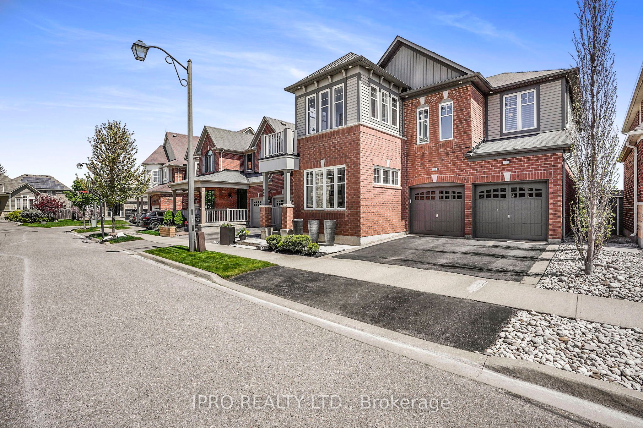 383 Wettlaufer Terrace Property Photo 2