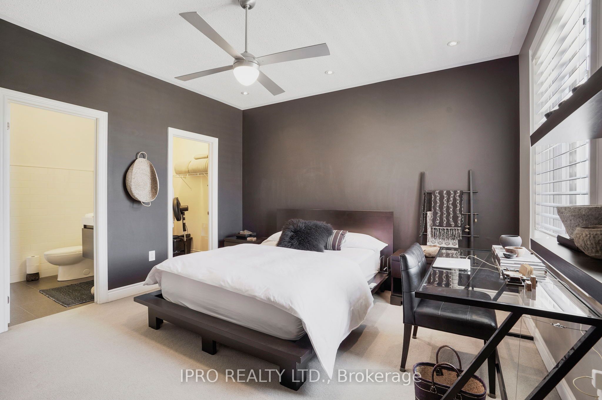 383 Wettlaufer Terrace Property Photo 12