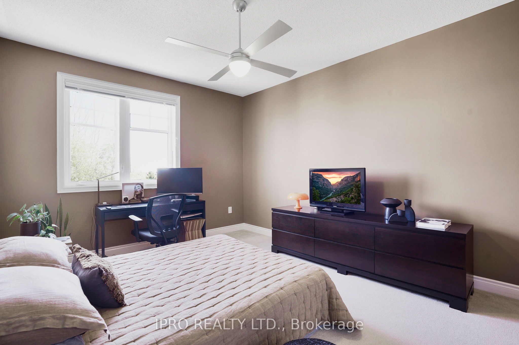 383 Wettlaufer Terrace Property Photo 23