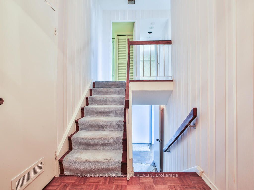 #f19 - 288 Mill Road Property Photo 6