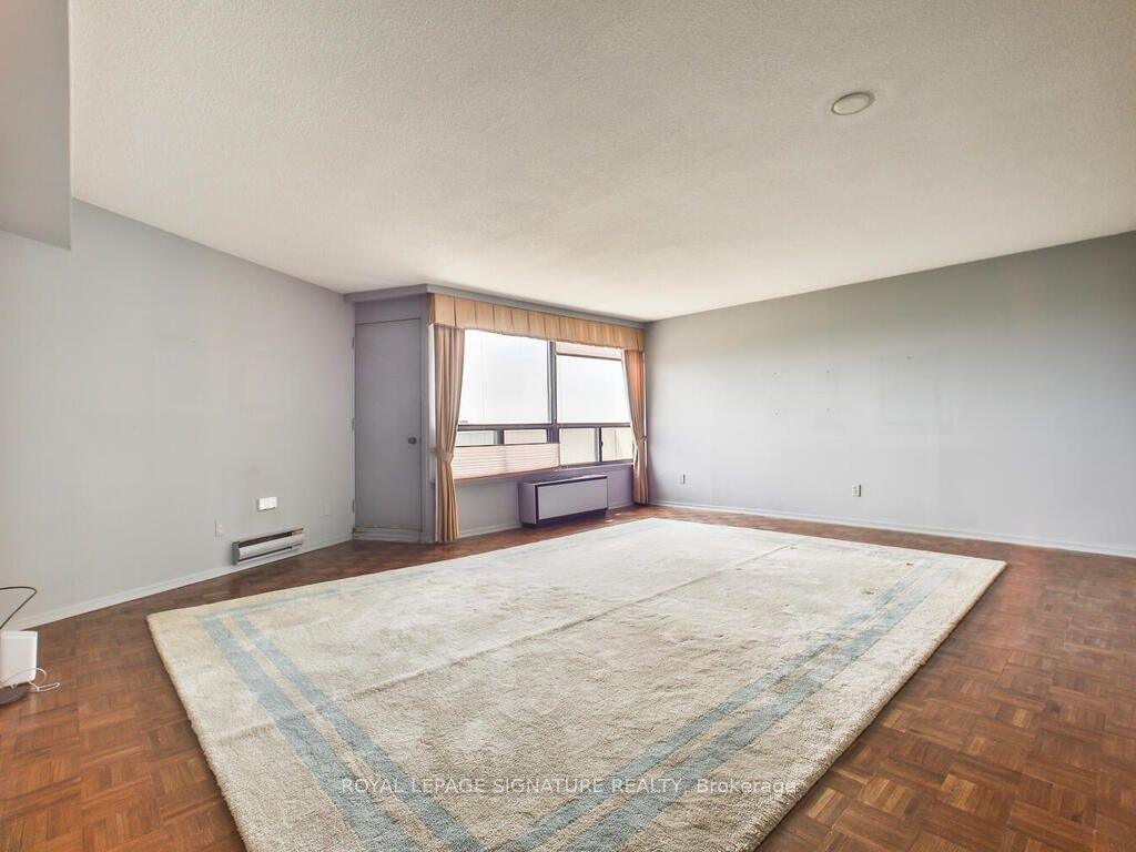 #f19 - 288 Mill Road Property Photo 7