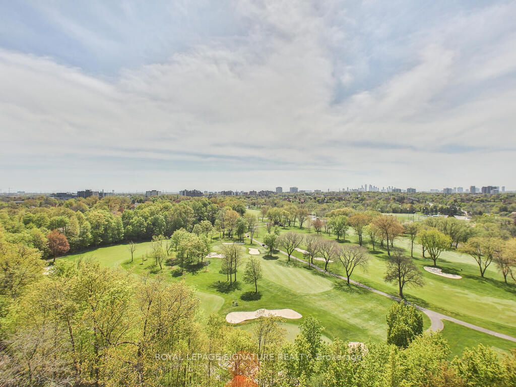 #f19 - 288 Mill Road Property Photo 12