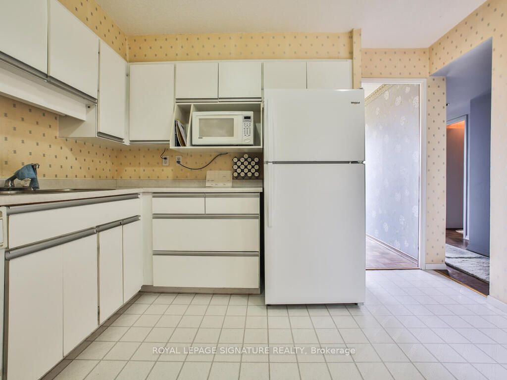 #f19 - 288 Mill Road Property Photo 21