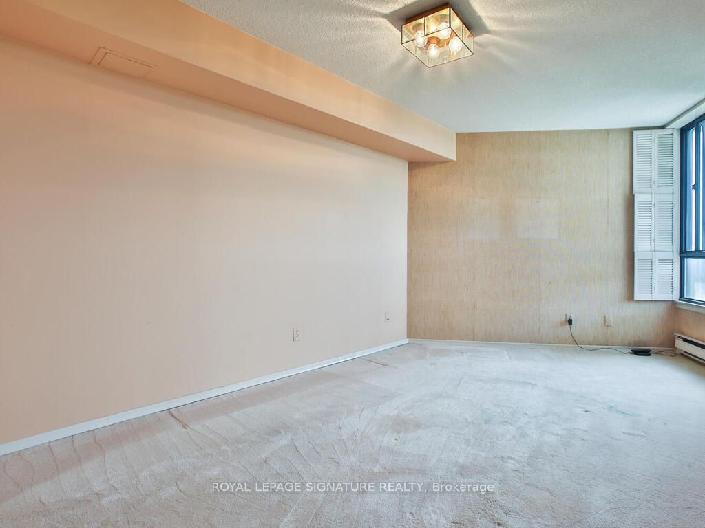 #f19 - 288 Mill Road Property Photo 30