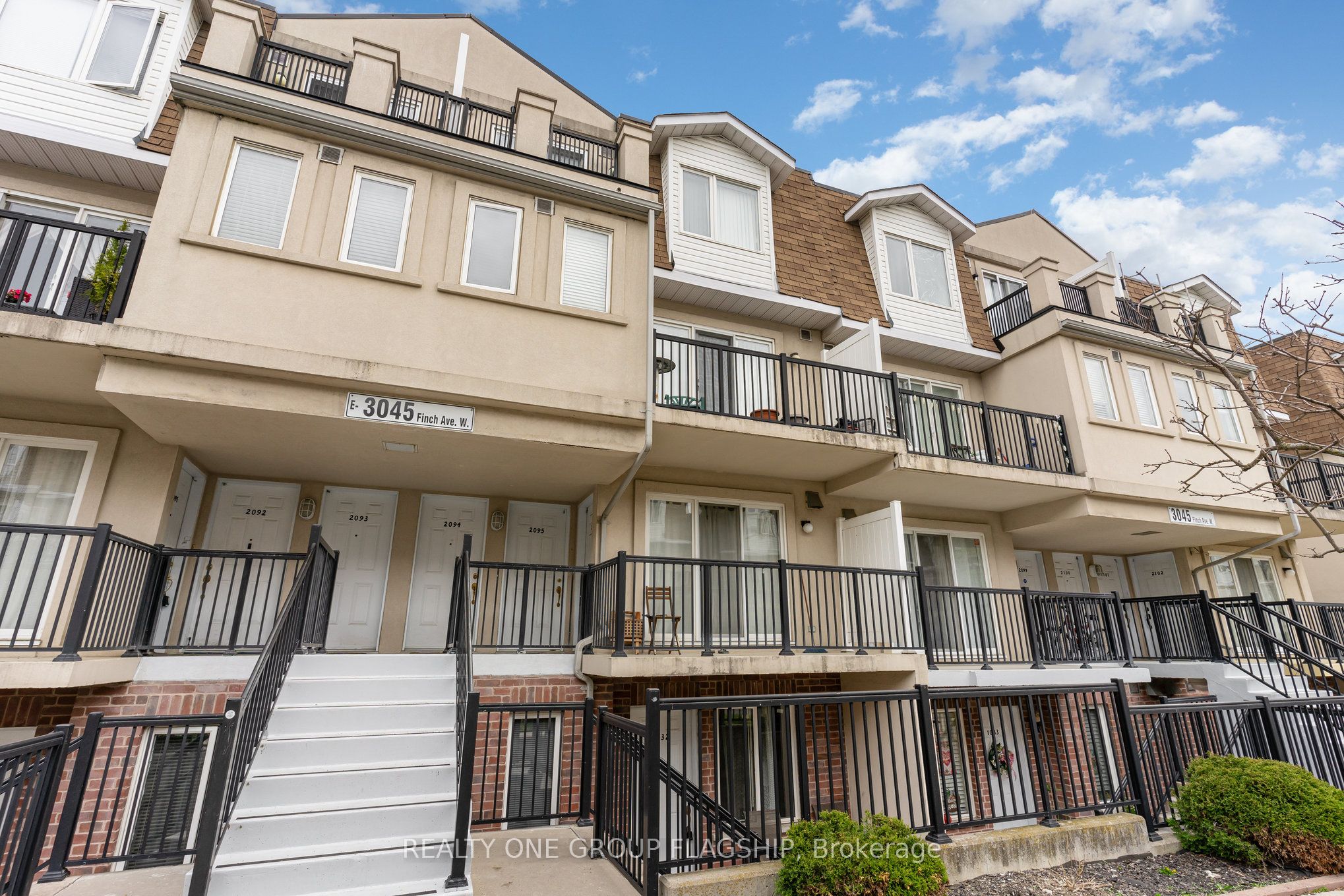 #1032 - 3045 Finch Avenue Property Photo