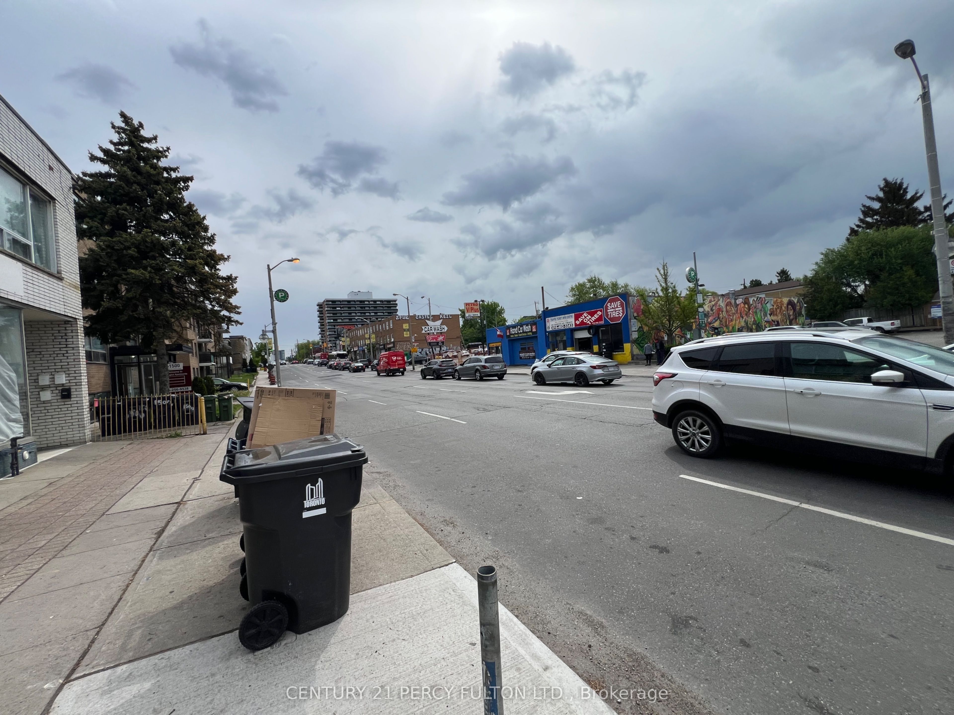 1506 Eglinton Avenue W Property Photo 4