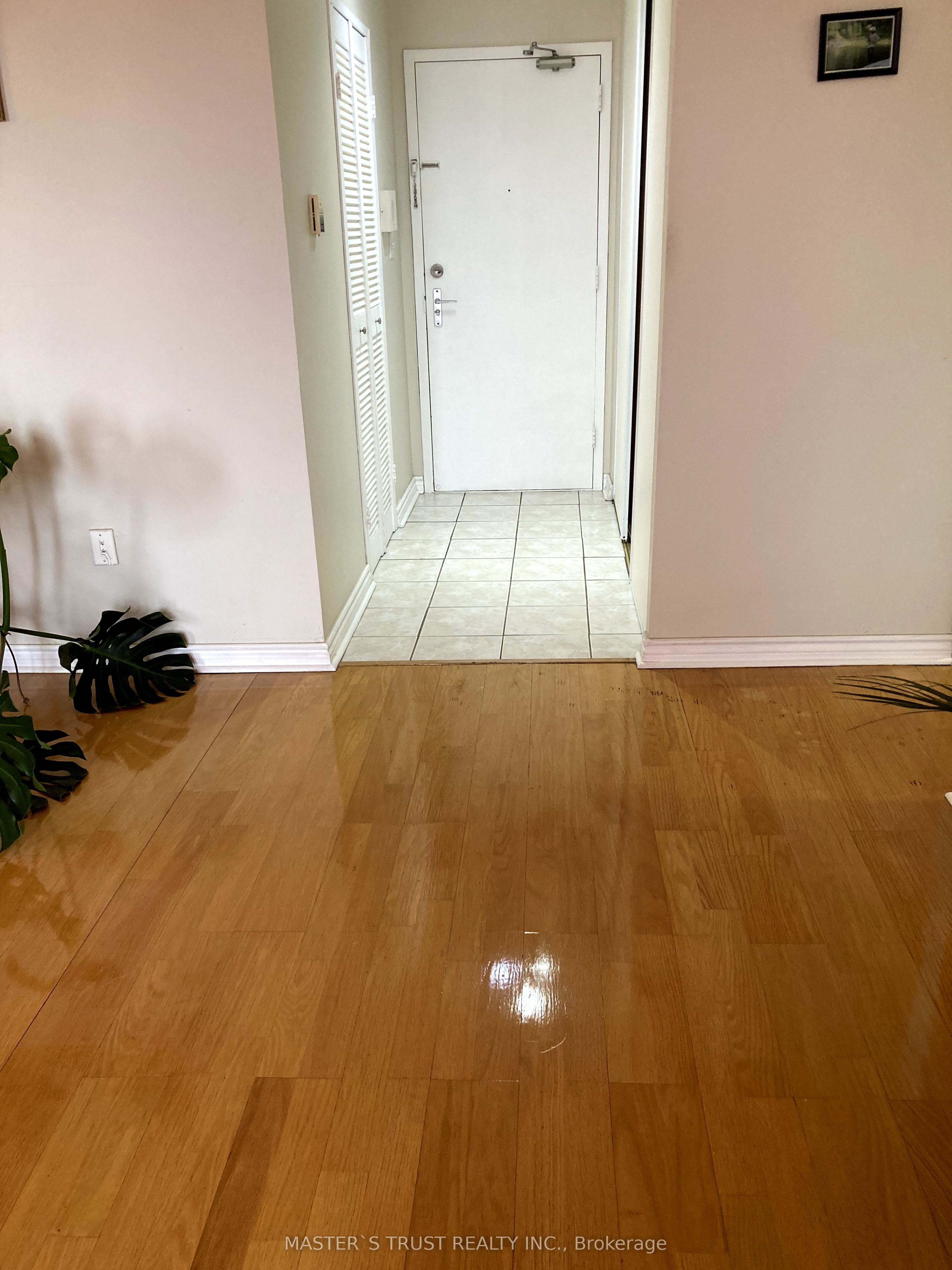 #707 - 335 Driftwood Avenue Property Photo 1