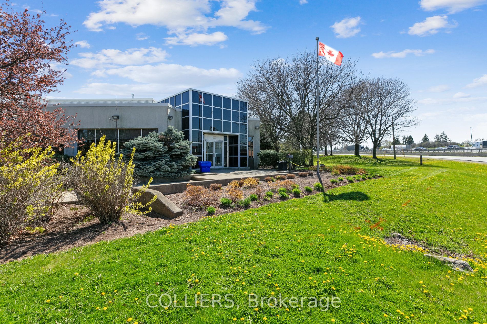 2130 South Service Road W Property Photo 1